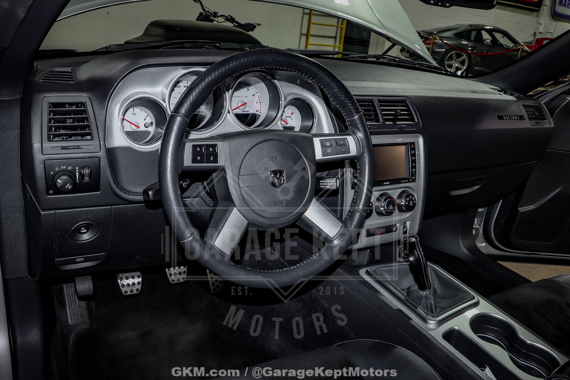 2010 Dodge Challenger 4