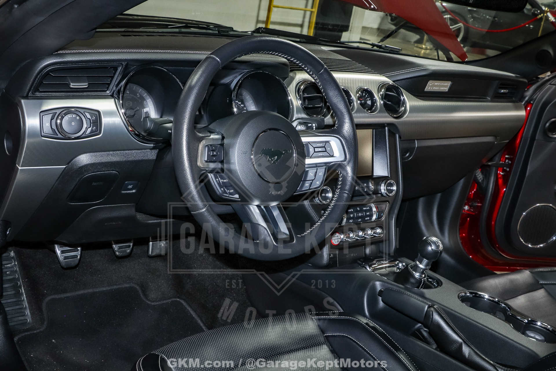 2015 Ford Mustang 104