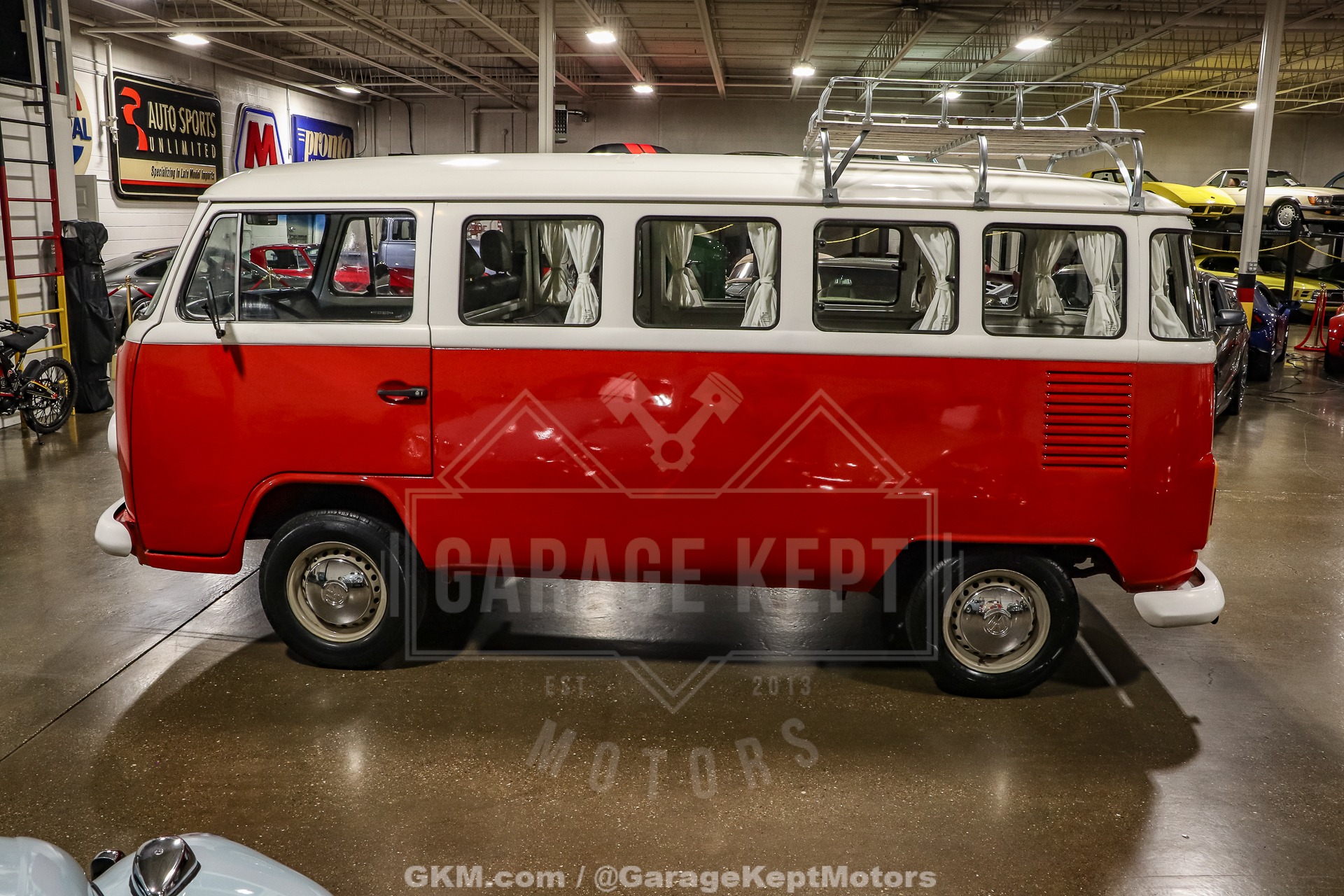 1973 Volkswagen Type 2 Bus 10