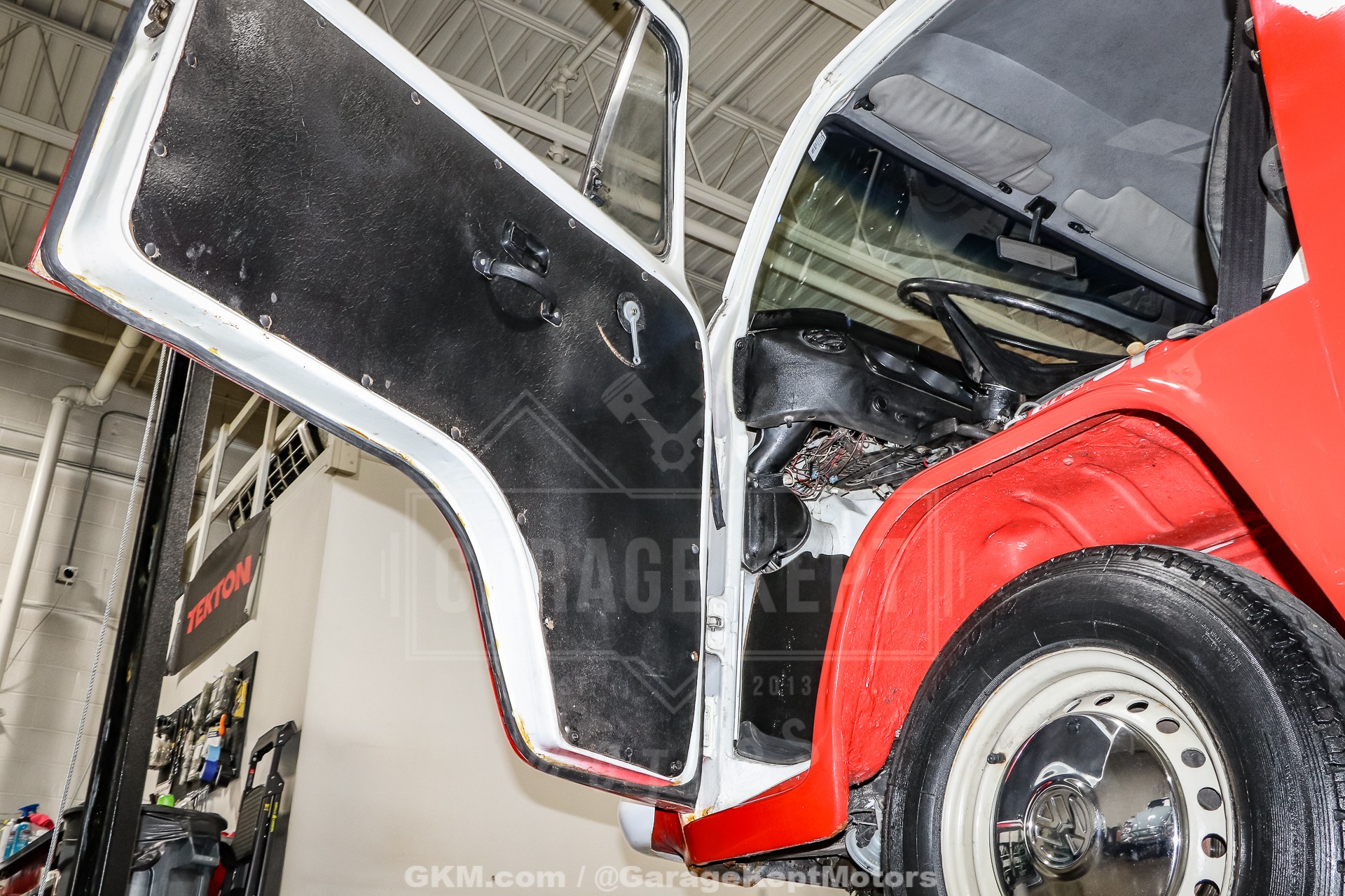 1973 Volkswagen Type 2 Bus 117