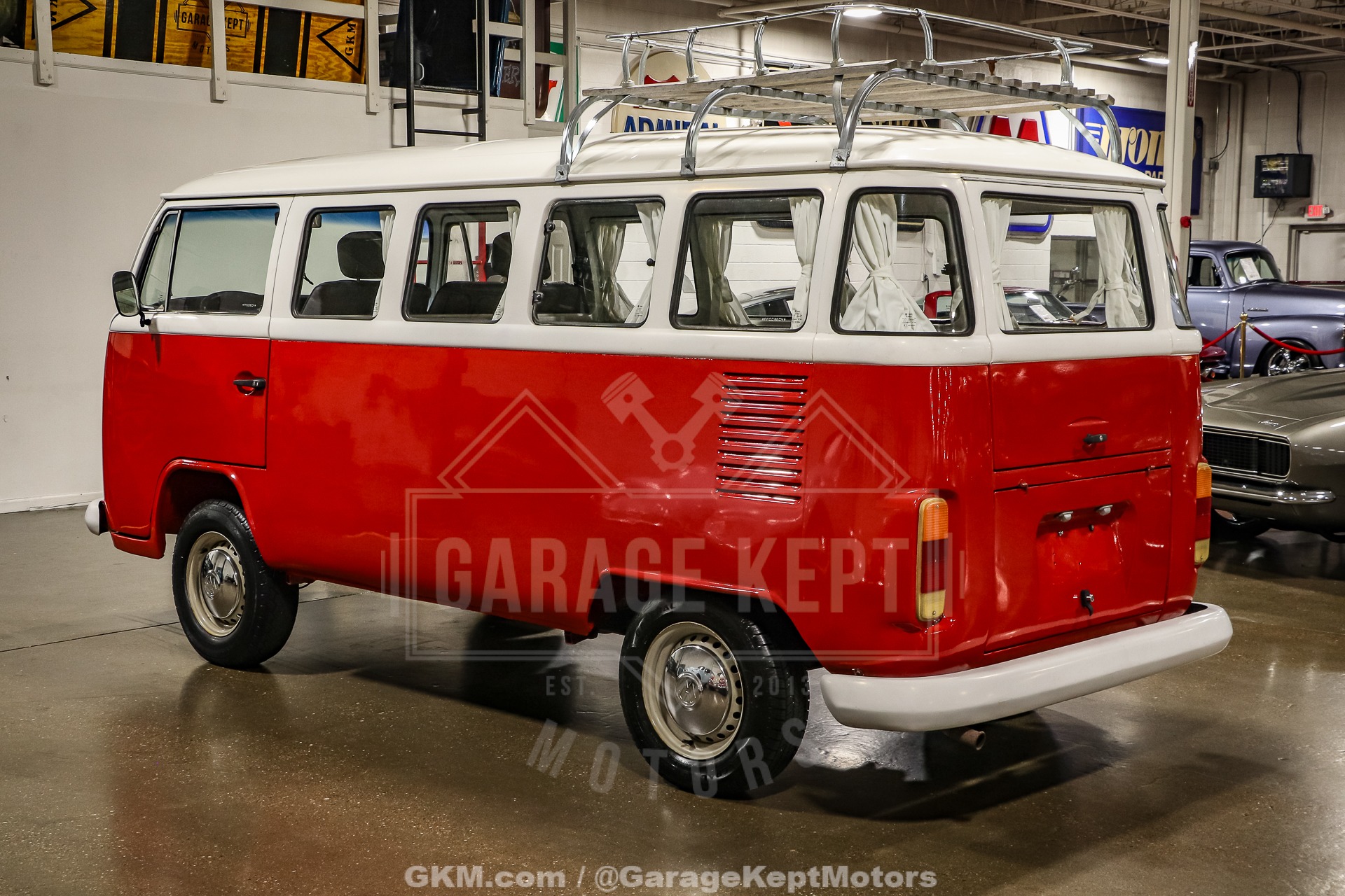1973 Volkswagen Type 2 Bus 11
