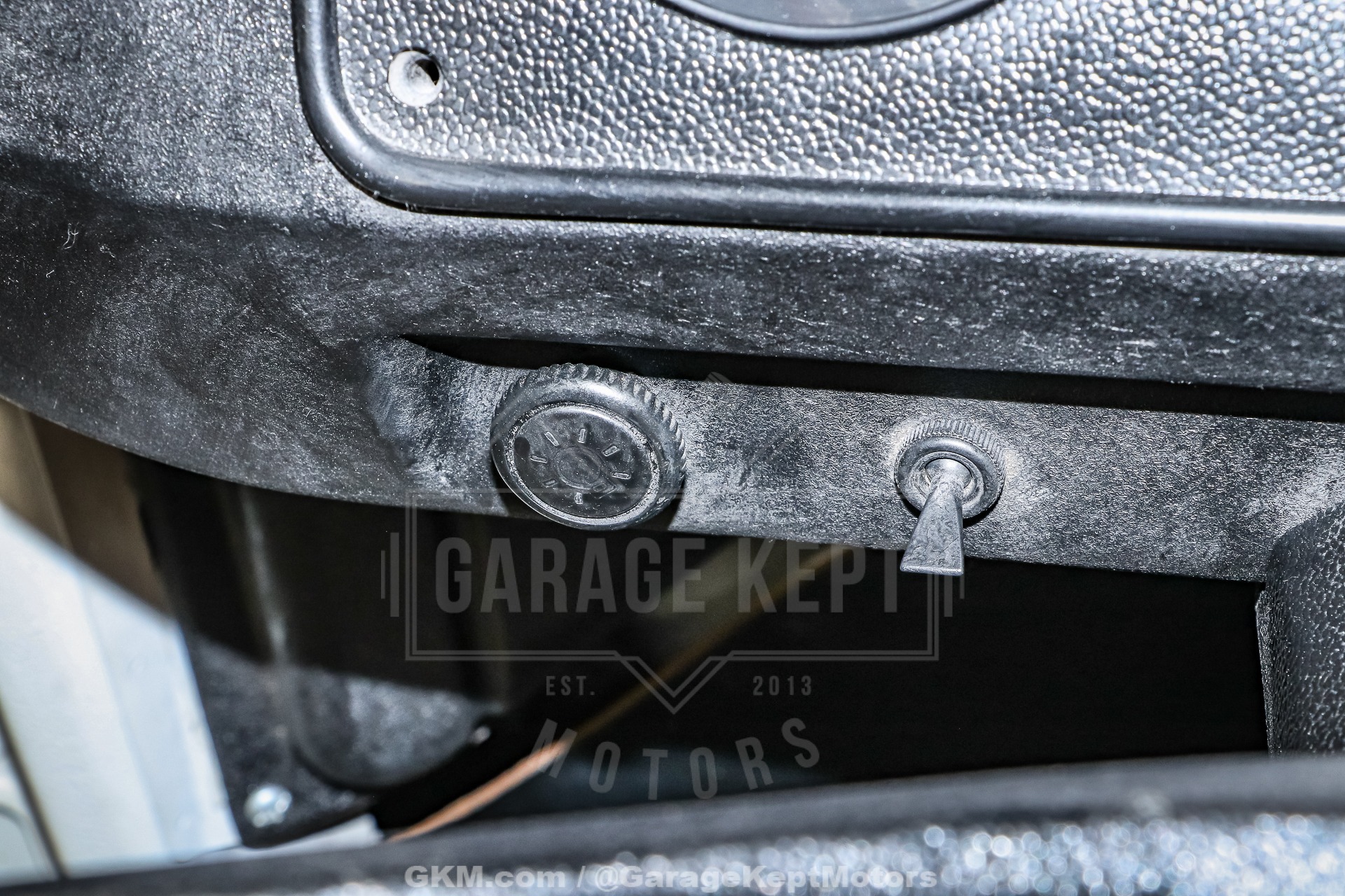 1973 Volkswagen Type 2 Bus 128