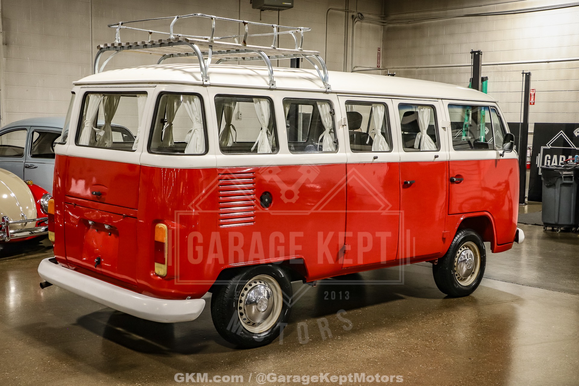 1973 Volkswagen Type 2 Bus 14