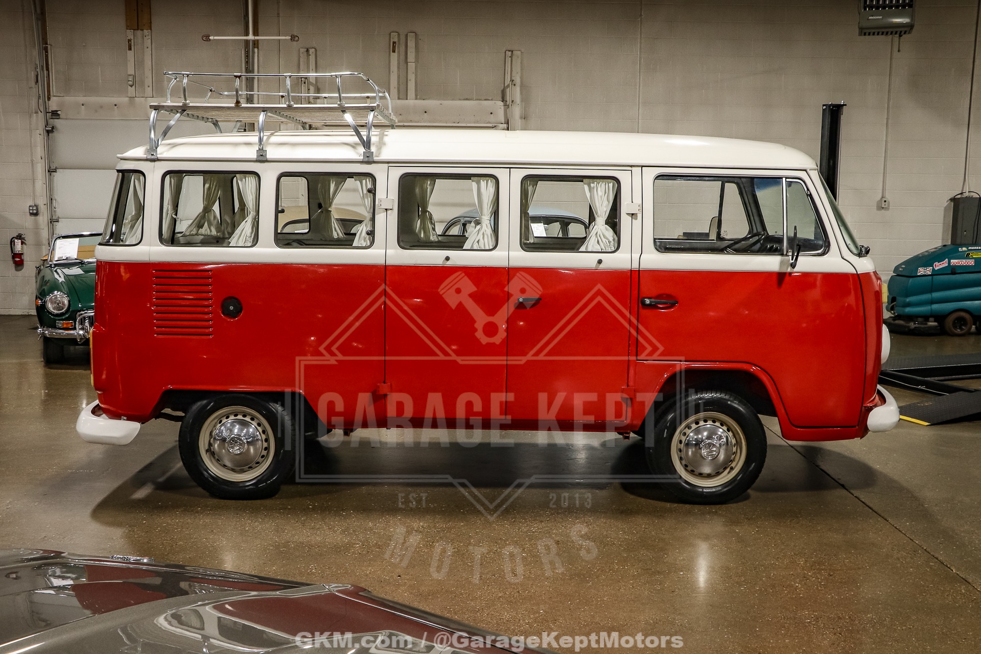 1973 Volkswagen Type 2 Bus 15