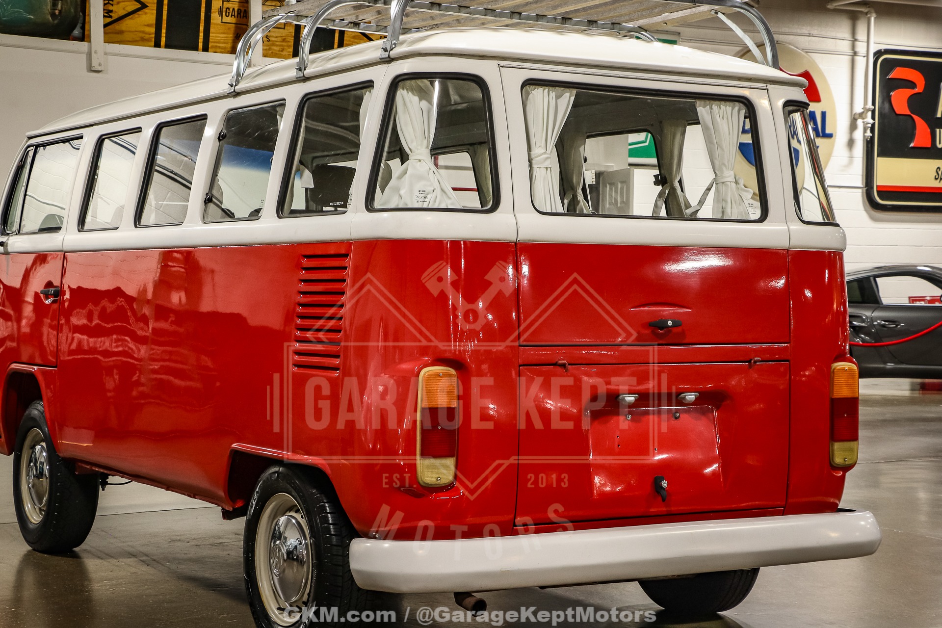 1973 Volkswagen Type 2 Bus 42