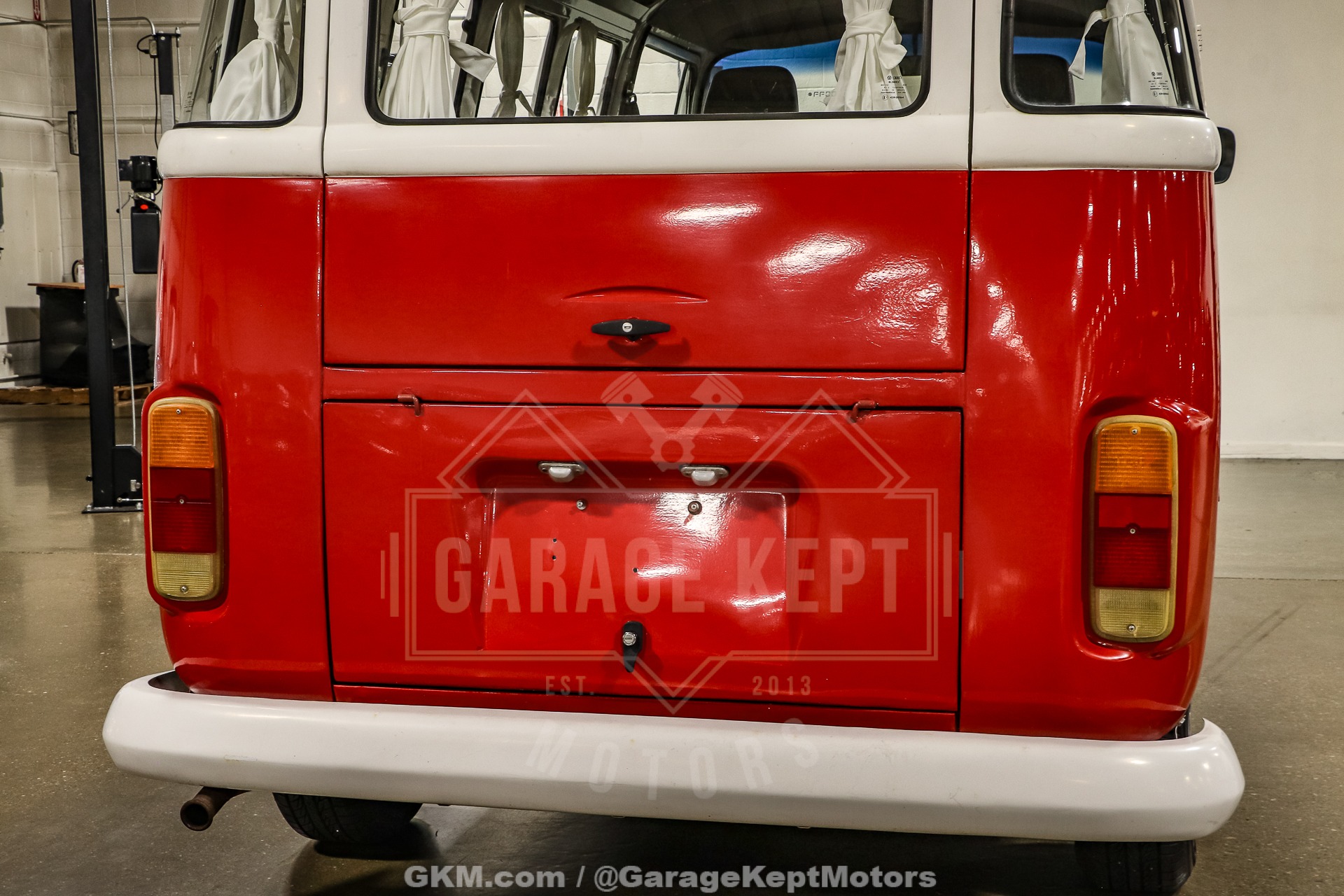 1973 Volkswagen Type 2 Bus 44