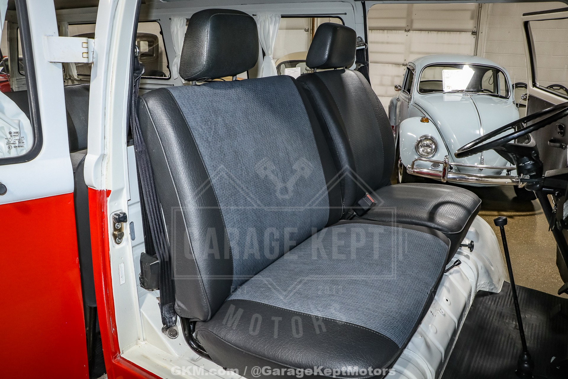 1973 Volkswagen Type 2 Bus 5