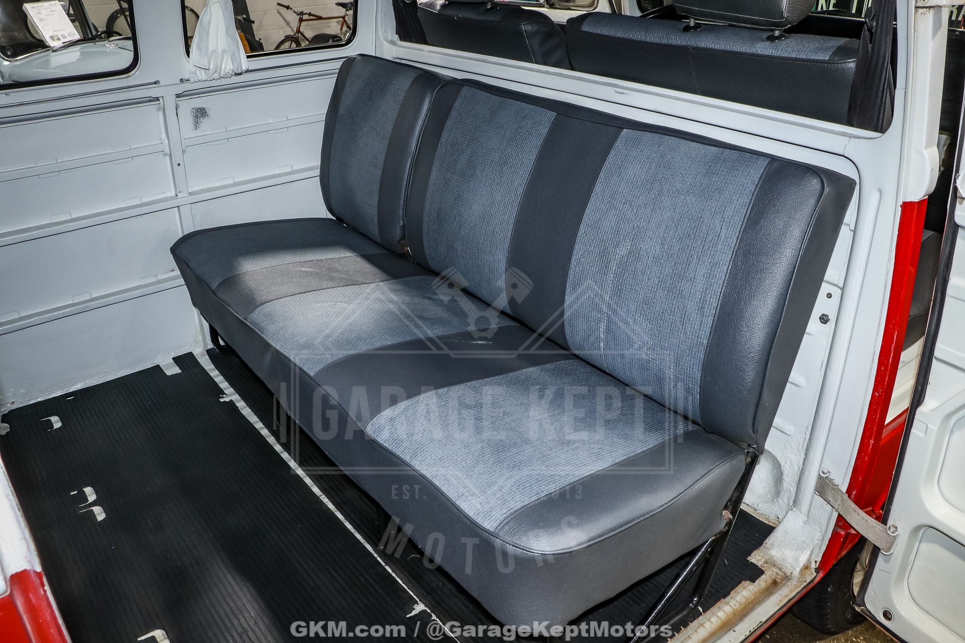 1973 Volkswagen Type 2 Bus 80