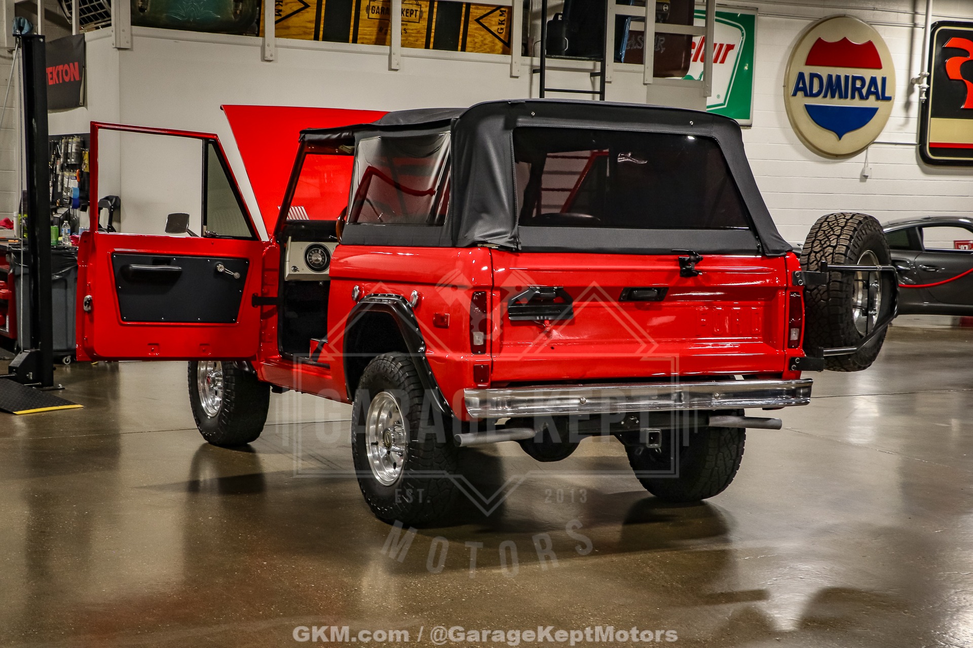 1976 Ford Bronco 3