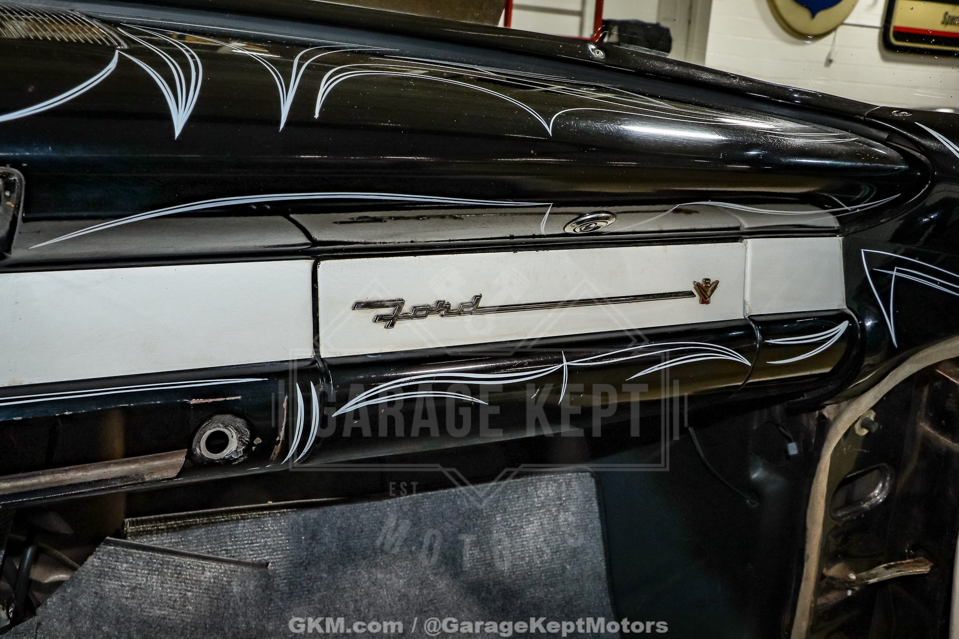 1956 Ford Fairlane 114