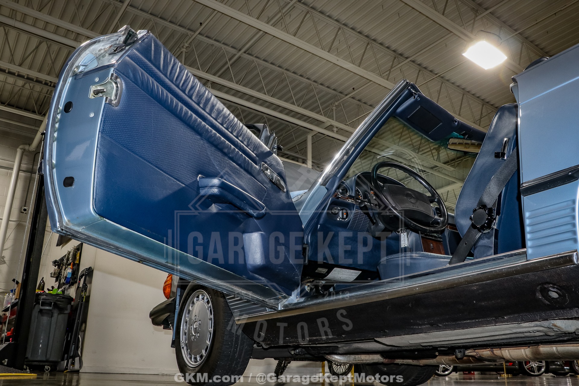 1986 Mercedes Benz 560SL 107