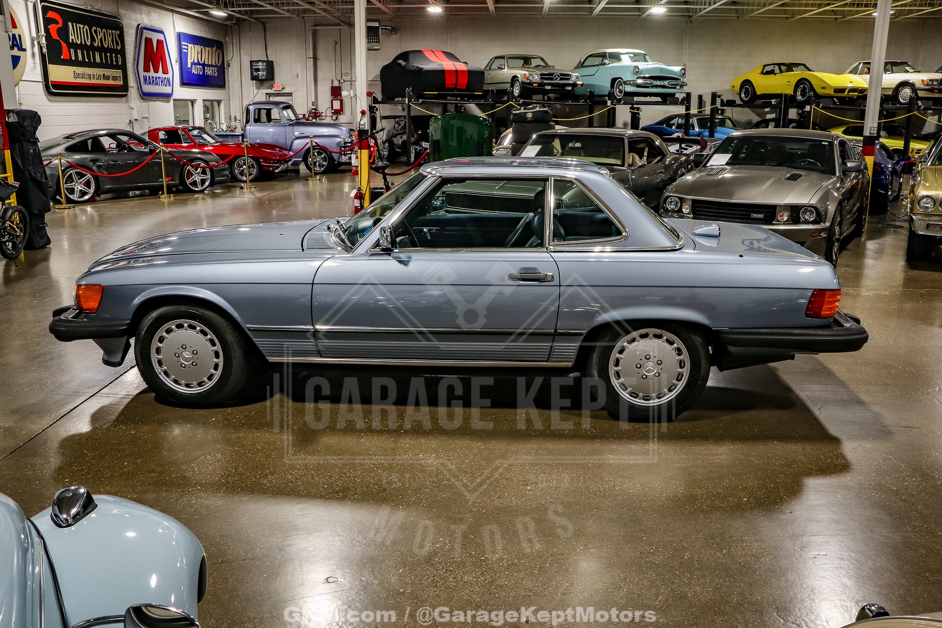 1986 Mercedes Benz 560SL 11