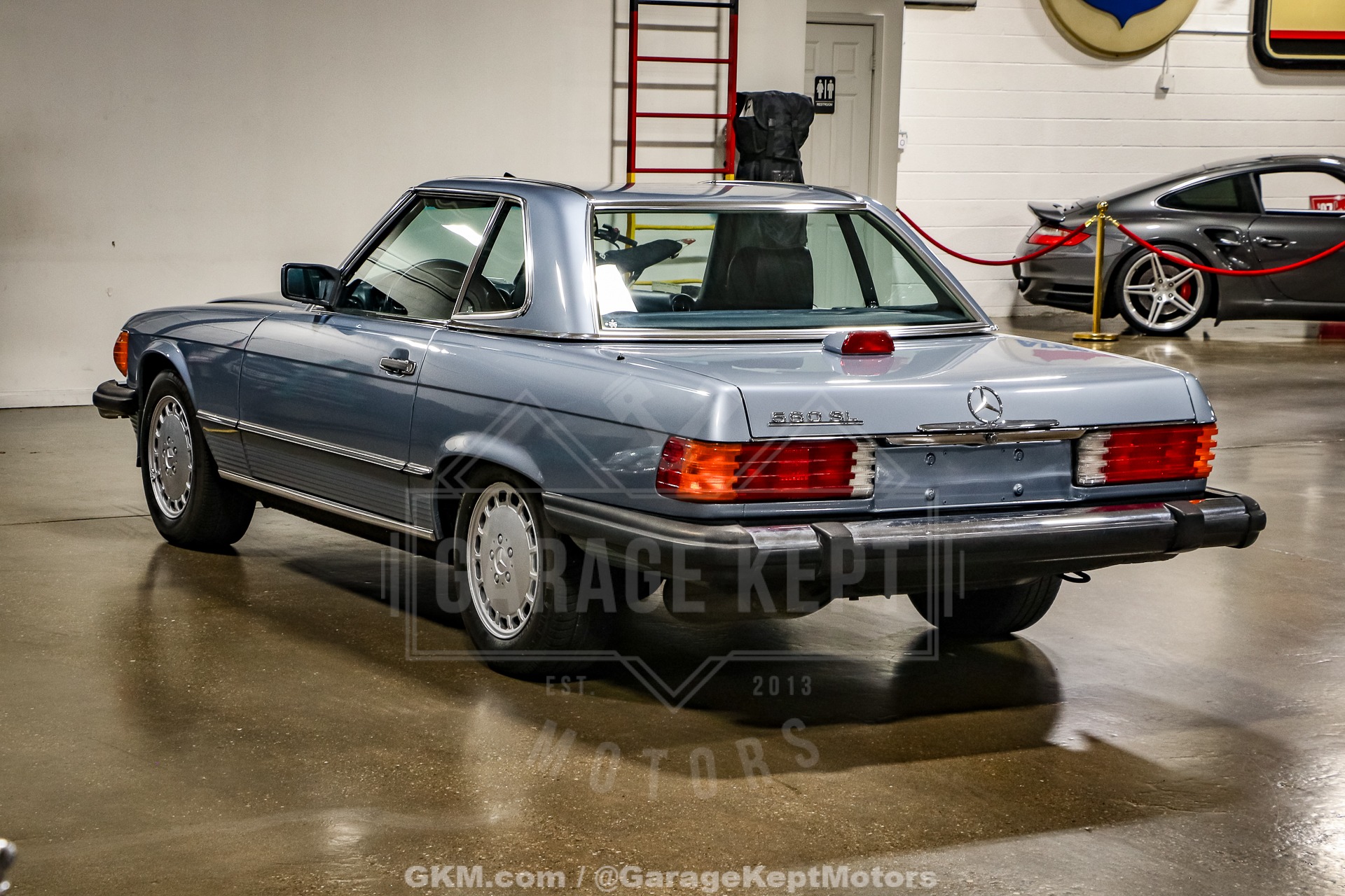 1986 Mercedes Benz 560SL 12