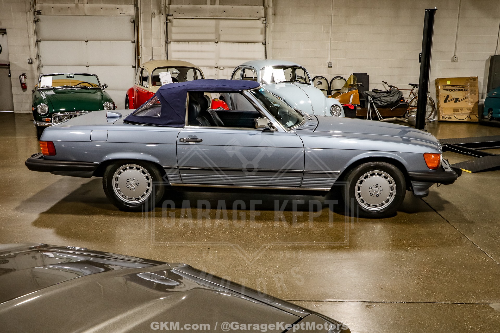 1986 Mercedes Benz 560SL 28