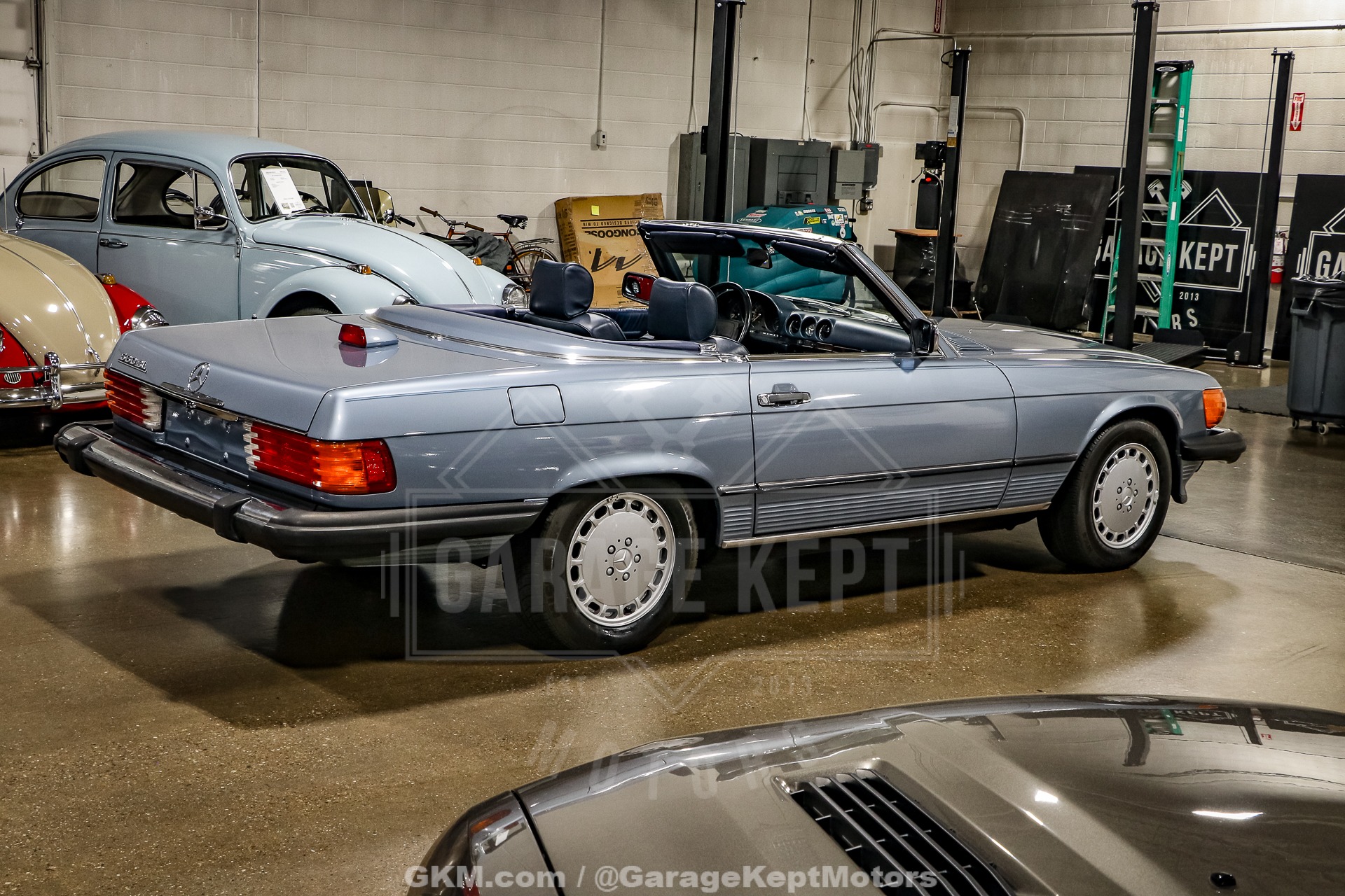 1986 Mercedes Benz 560SL 43