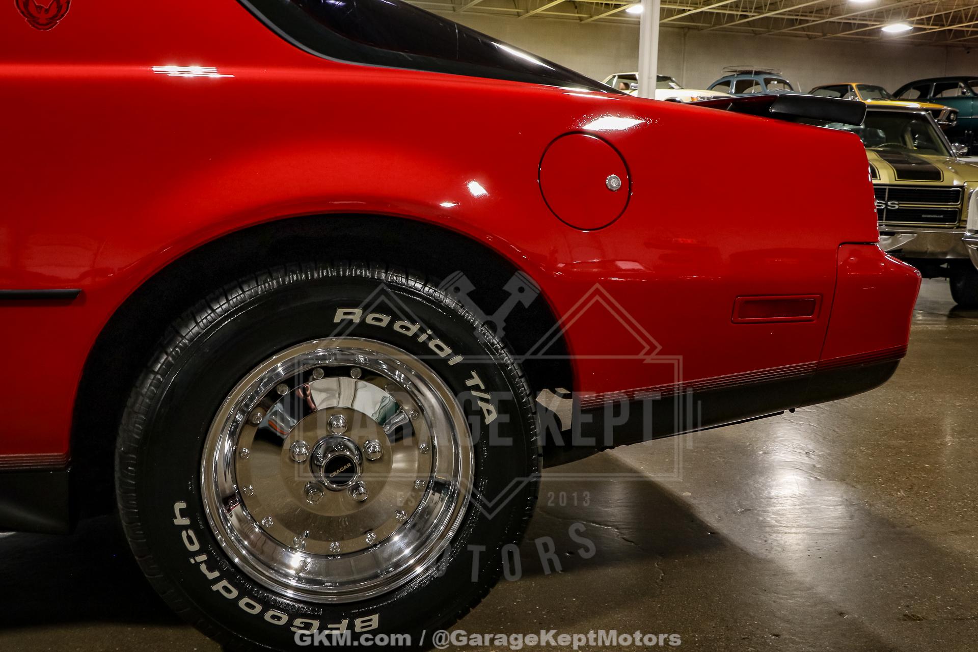 1982 Pontiac Firebird 28