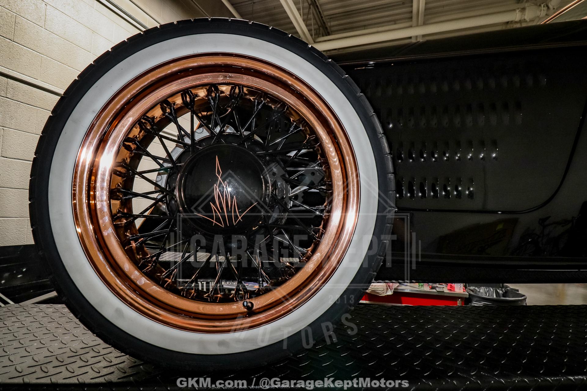 1933 Ford Hot Rod 176