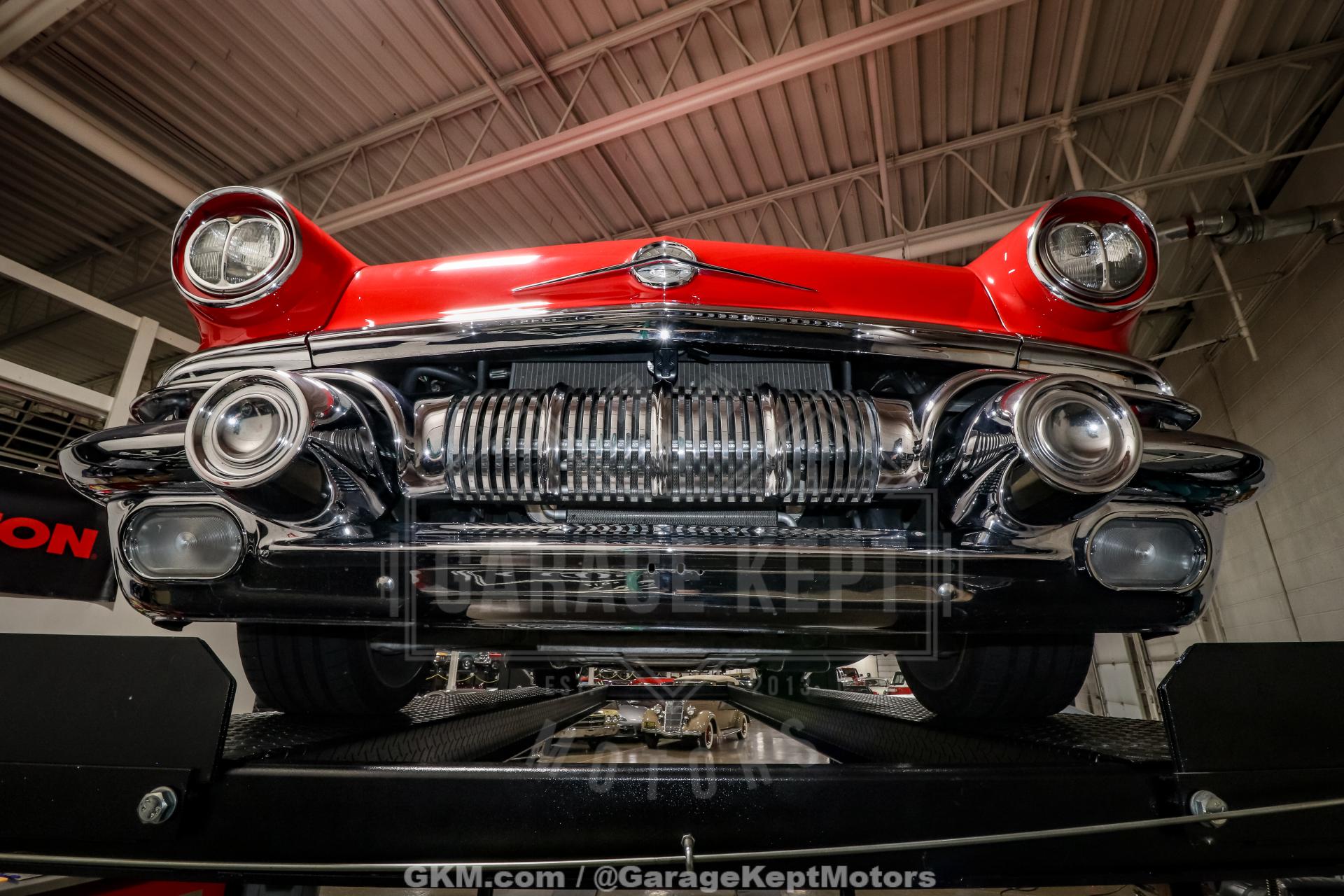 1957 Pontiac Chieftain 127