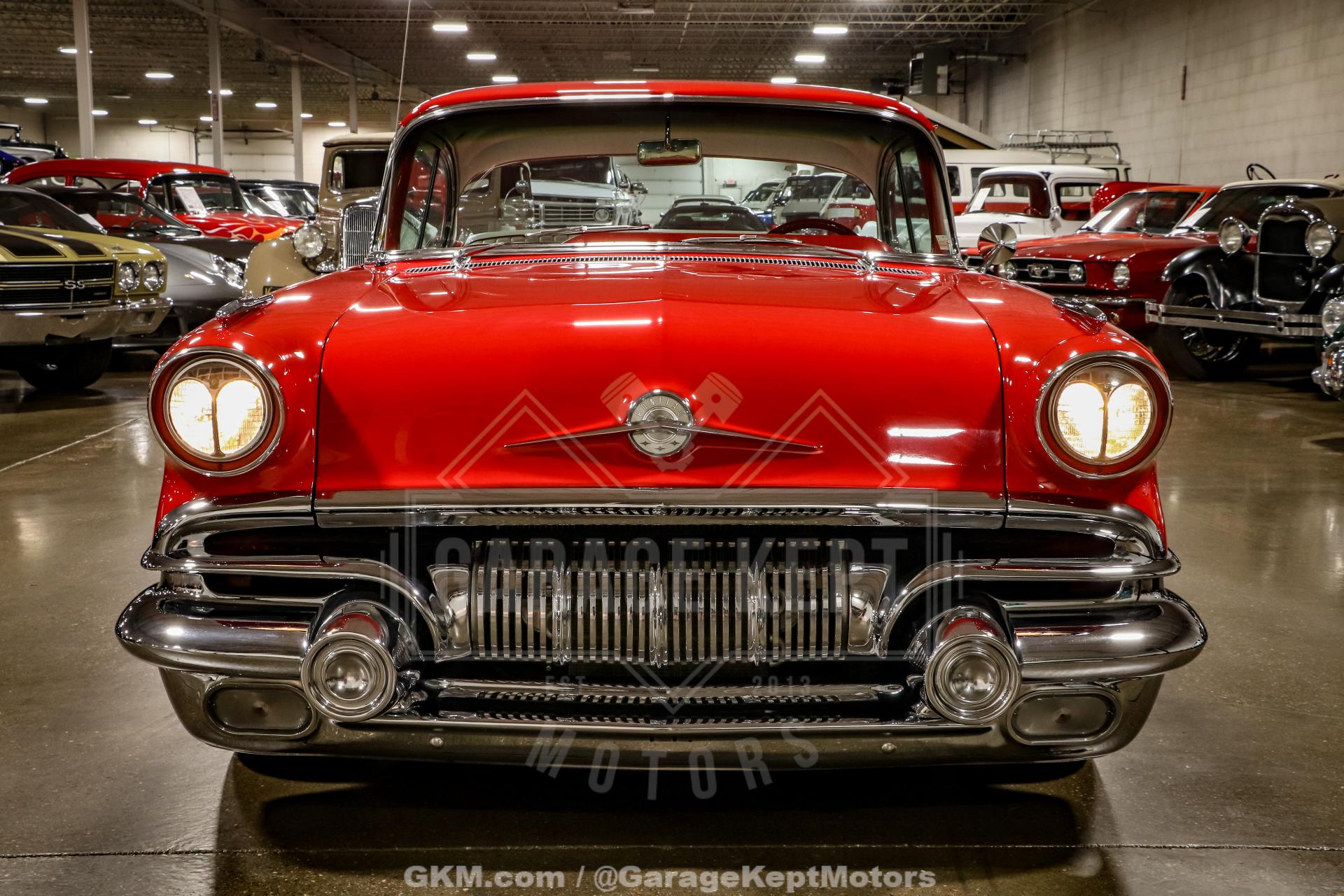 1957 Pontiac Chieftain 19