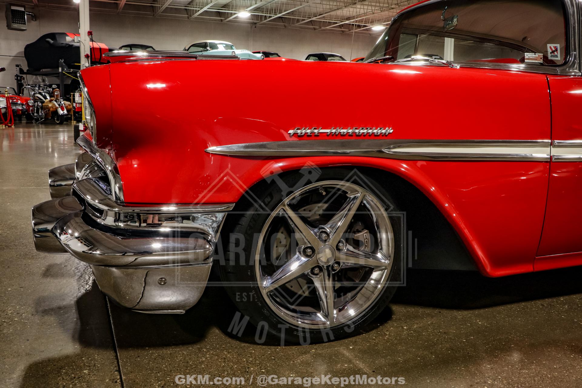 1957 Pontiac Chieftain 30