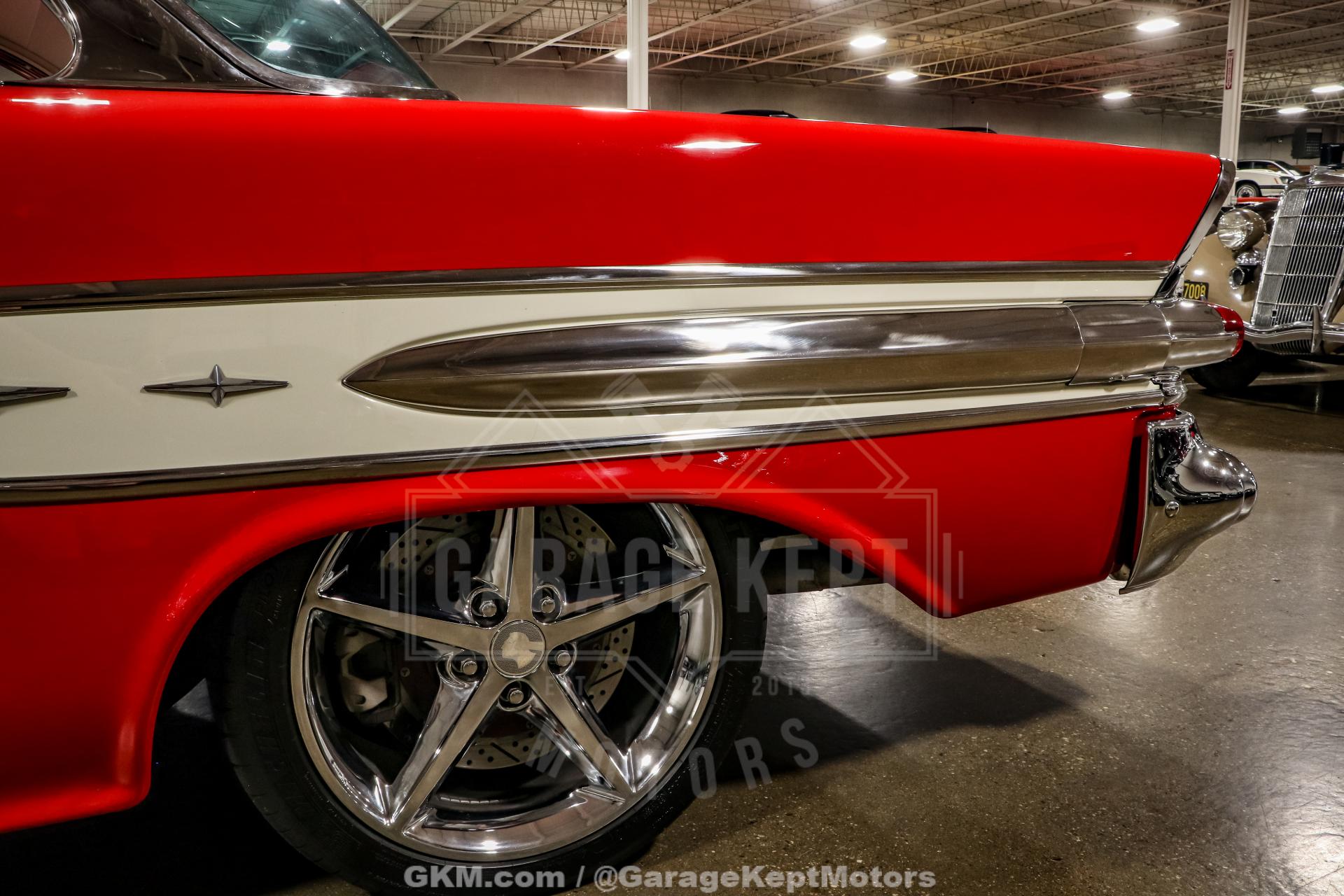 1957 Pontiac Chieftain 34