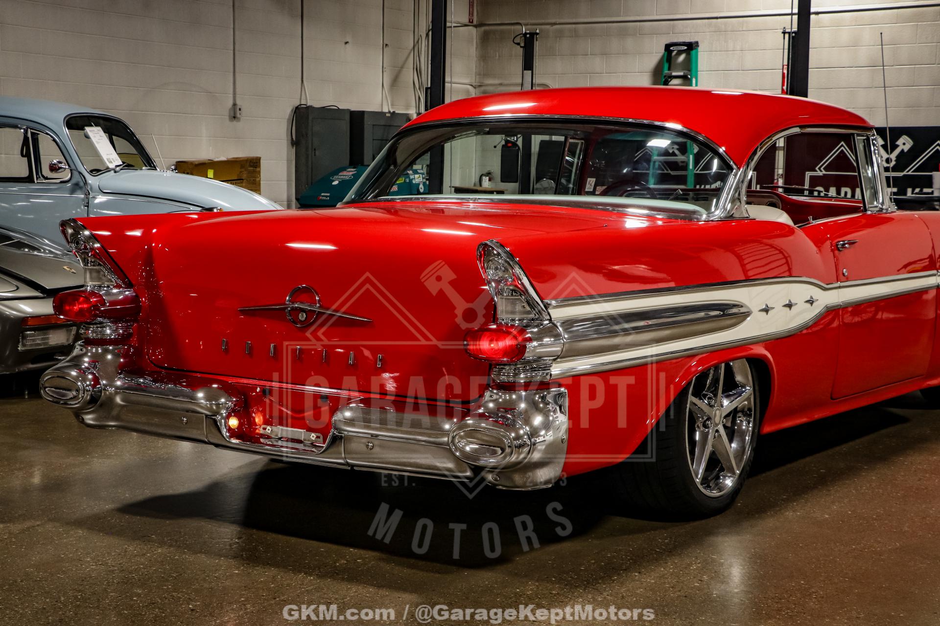 1957 Pontiac Chieftain 44