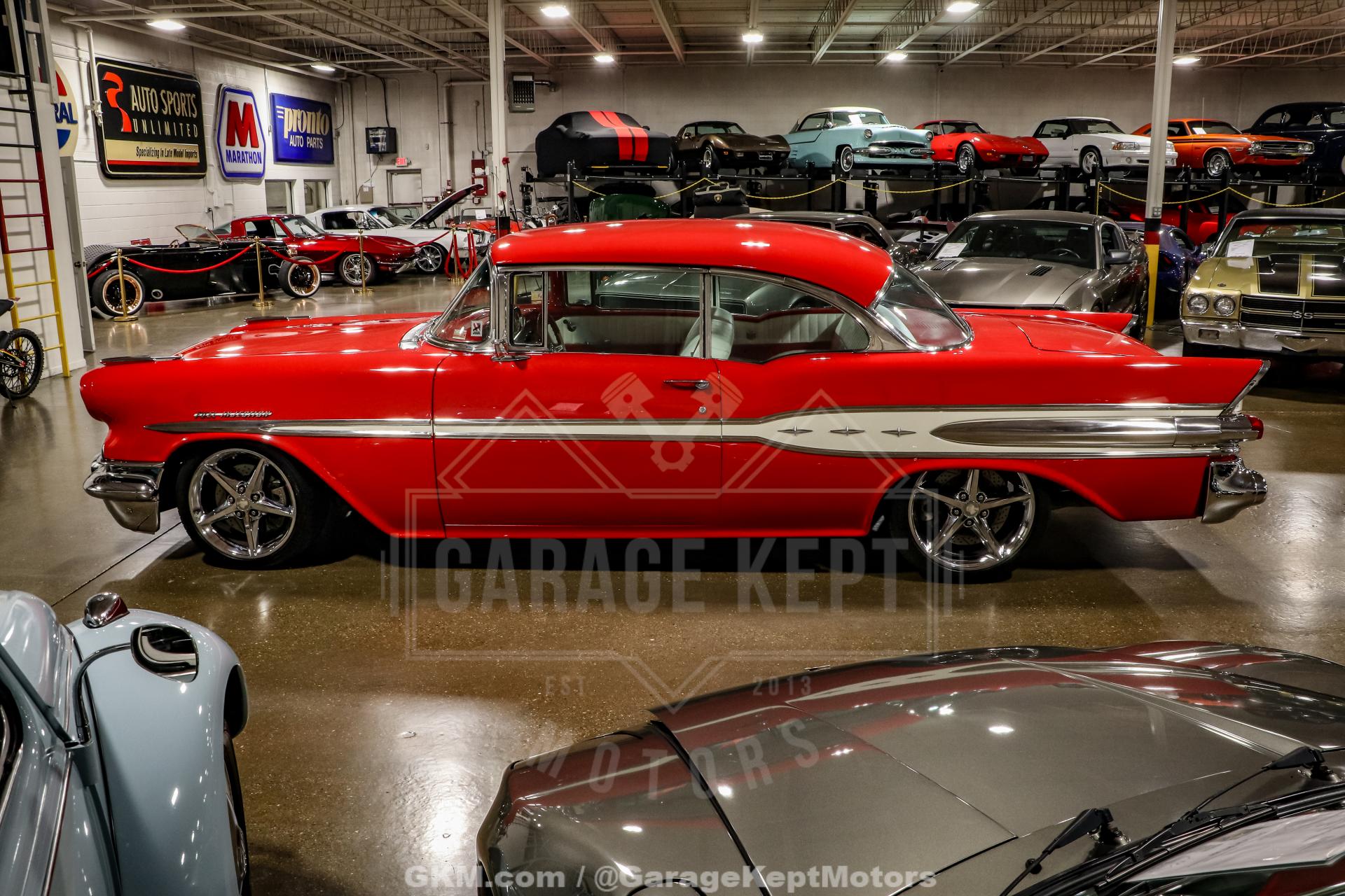 1957 Pontiac Chieftain 5