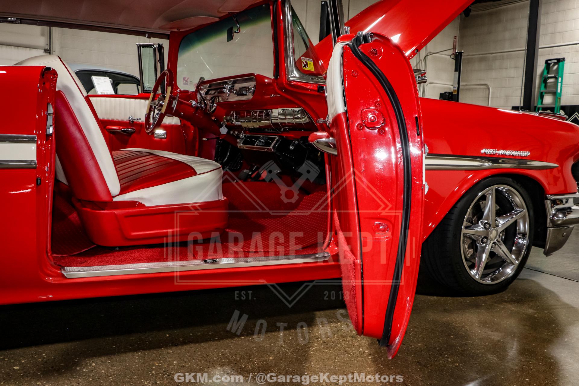 1957 Pontiac Chieftain 60