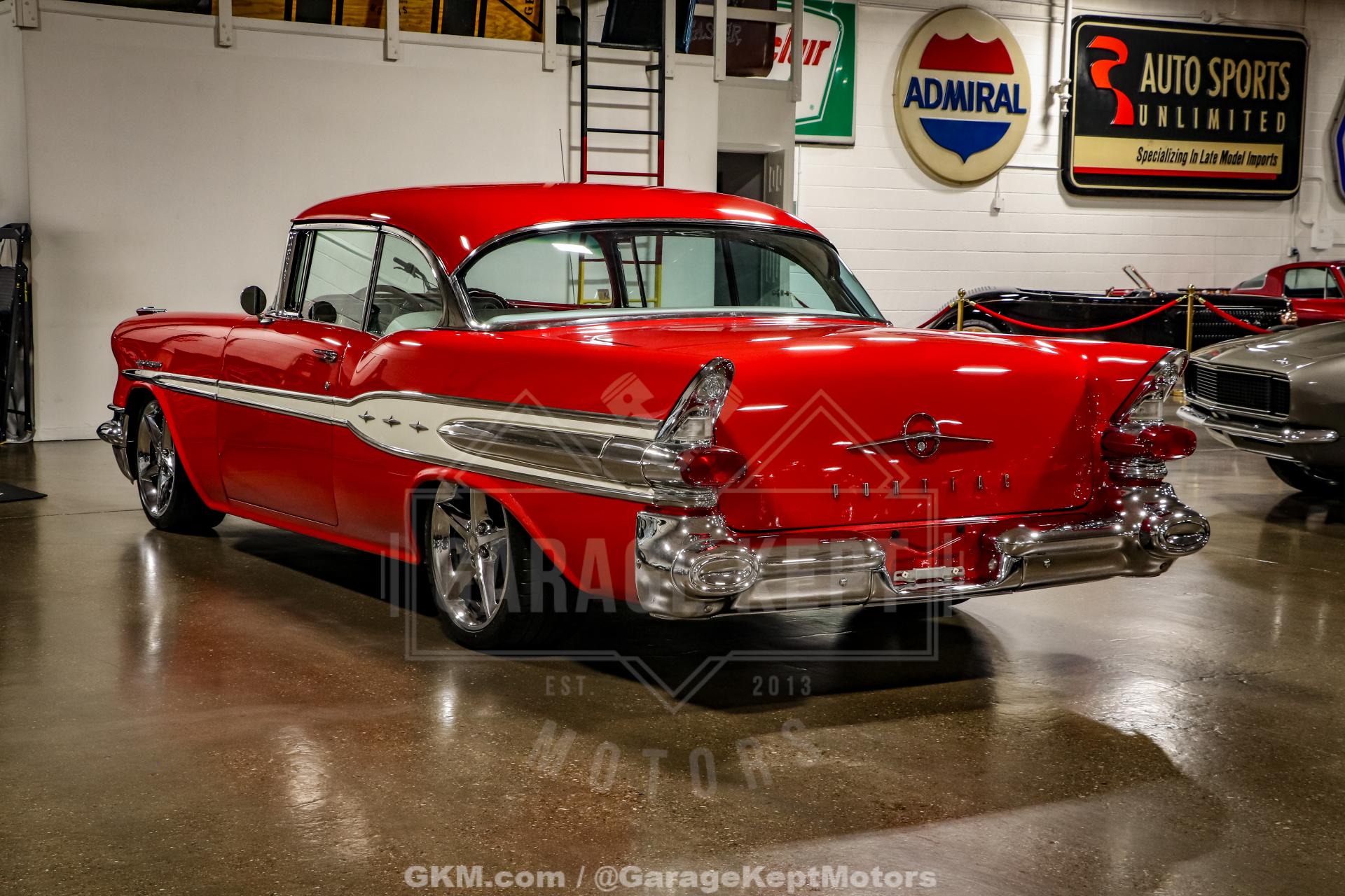 1957 Pontiac Chieftain 7