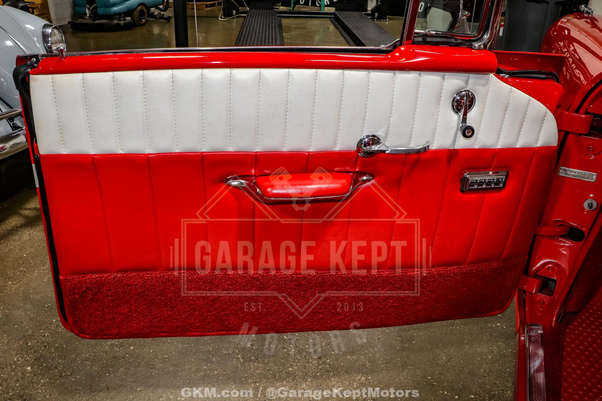 1957 Pontiac Chieftain 82