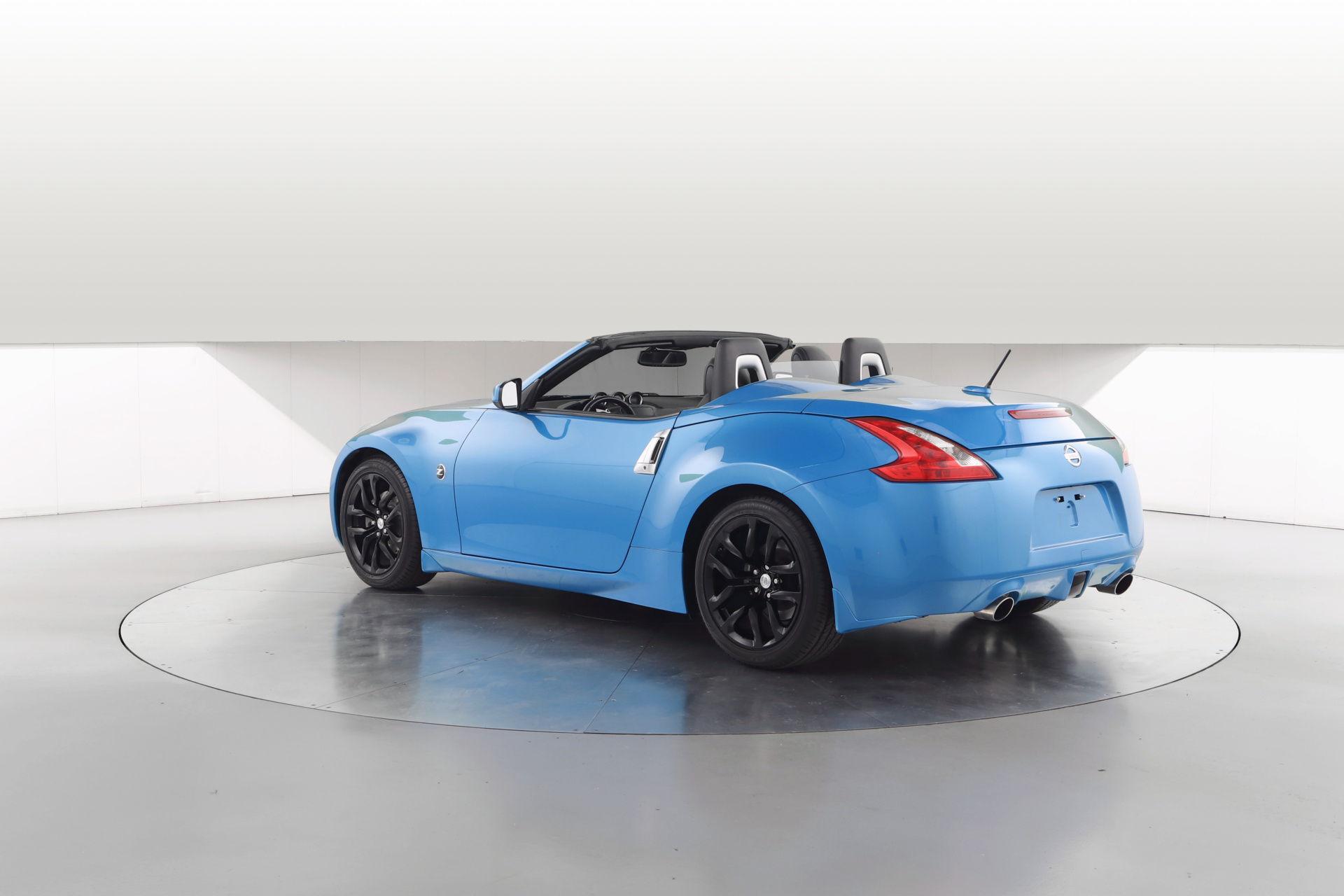 2010 Nissan 370Z 29