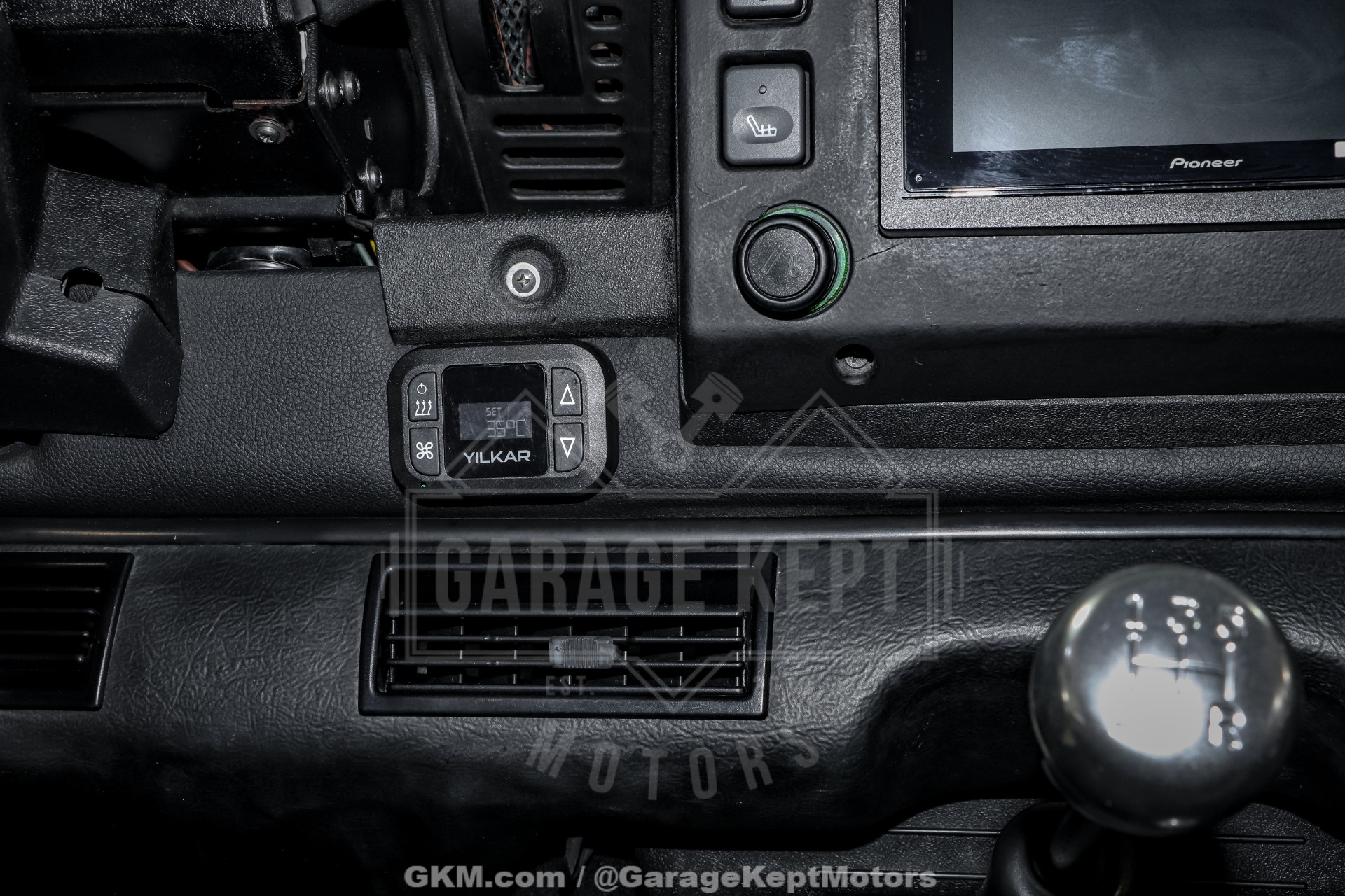 1993 Land Rover Defender 118