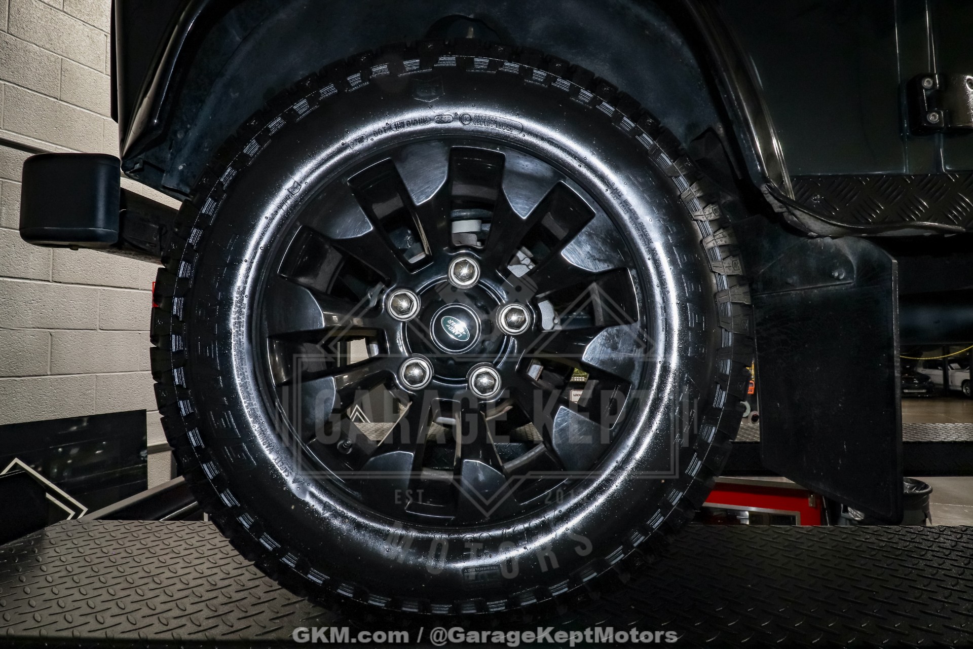 1993 Land Rover Defender 148