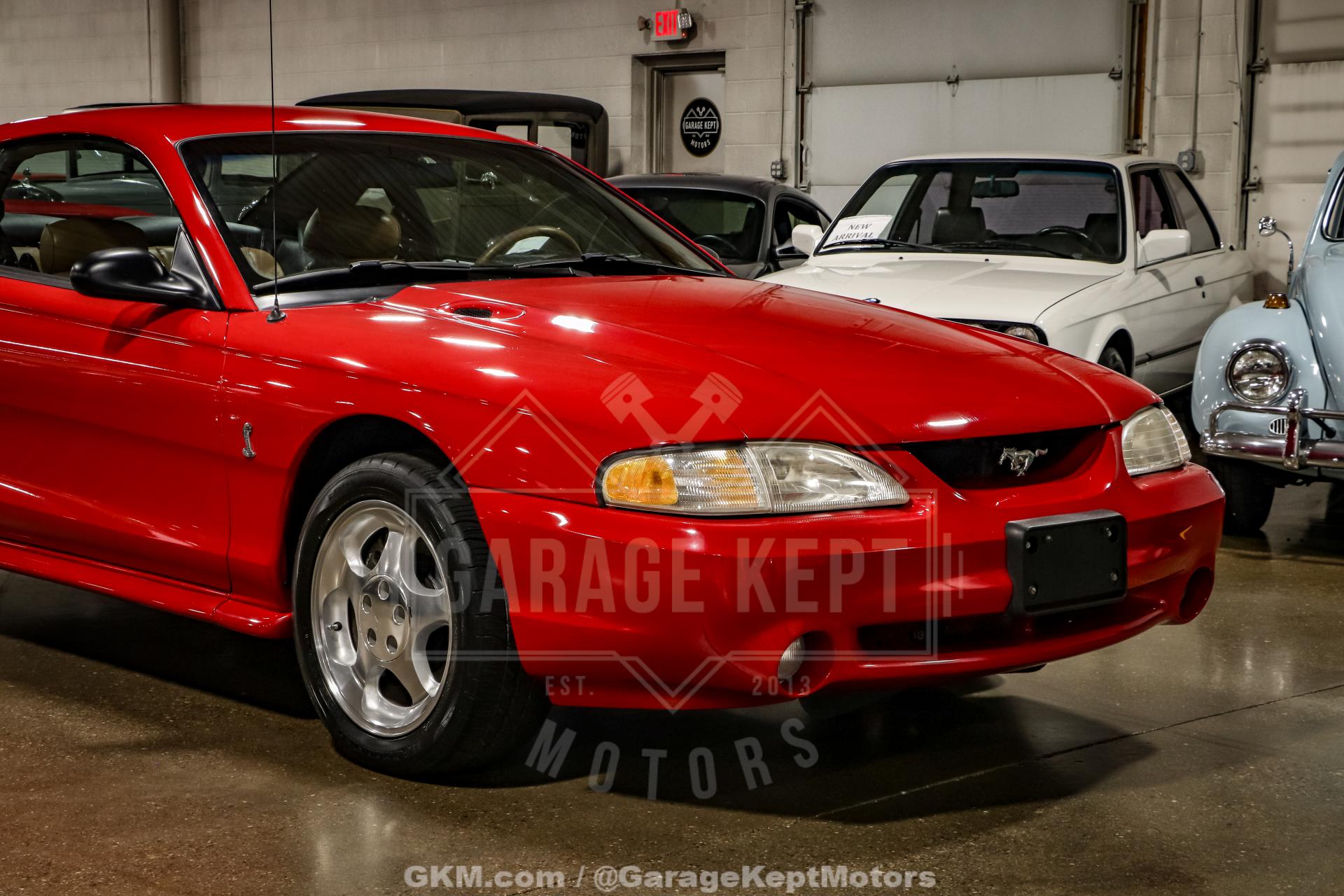 1994 Ford Mustang SVT Cobra 13