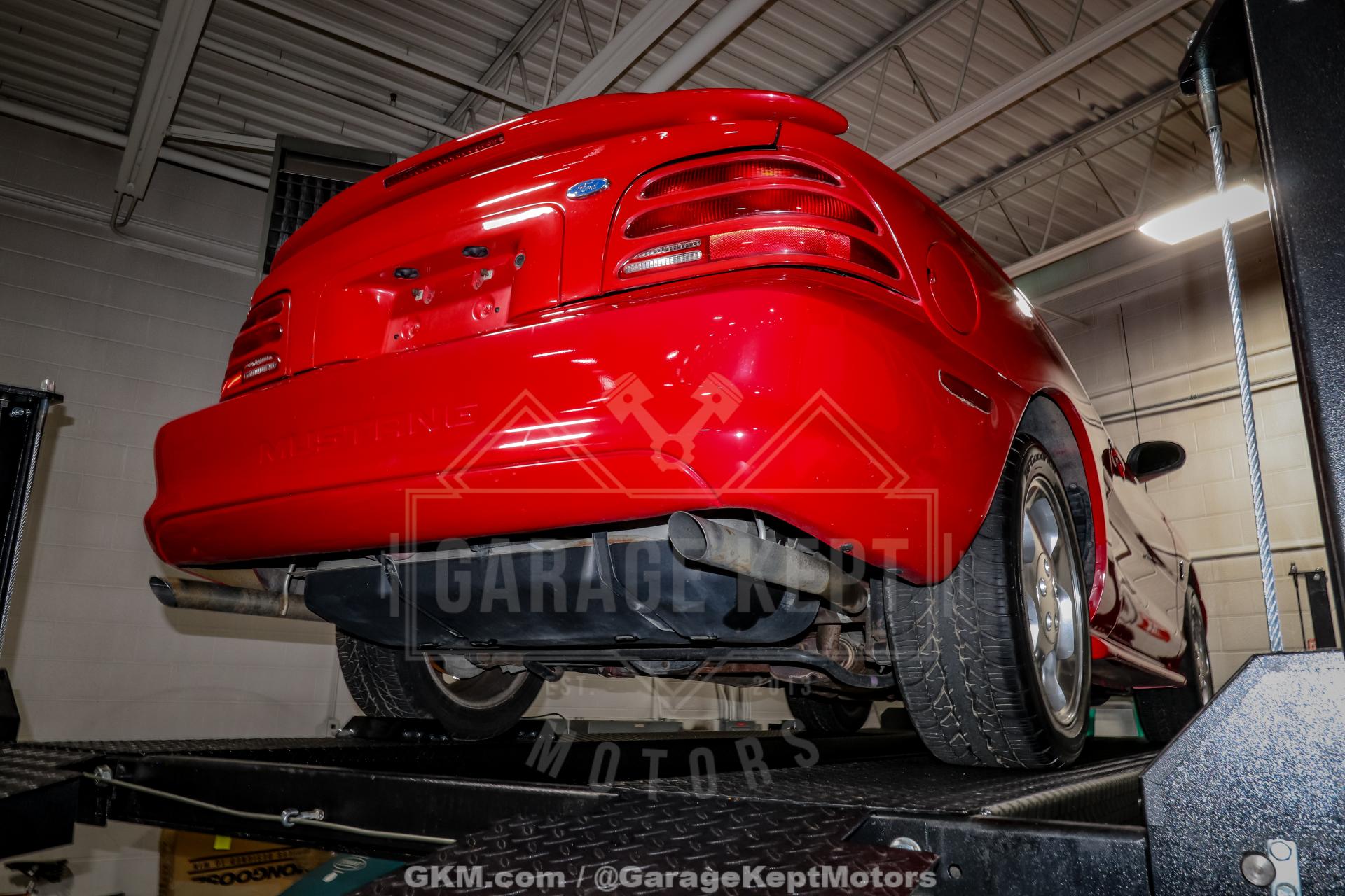 1994 Ford Mustang SVT Cobra 41