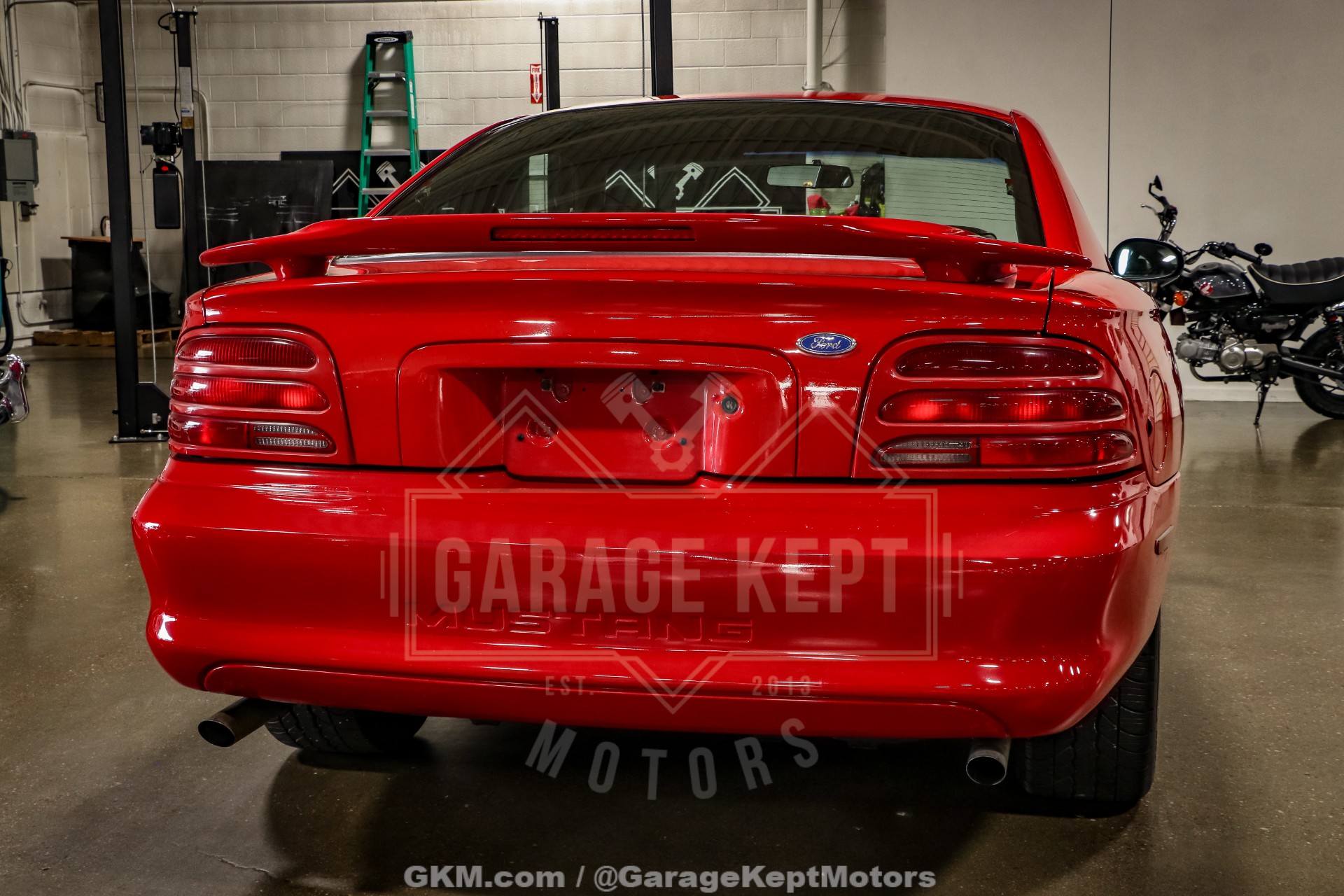 1994 Ford Mustang SVT Cobra 77