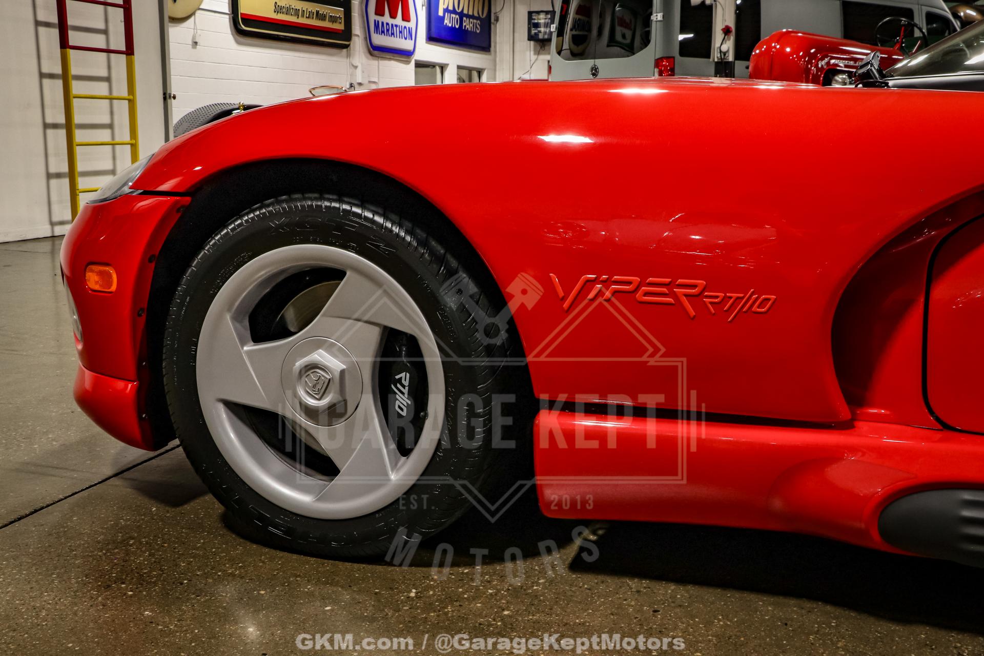 1994 Dodge Viper 40