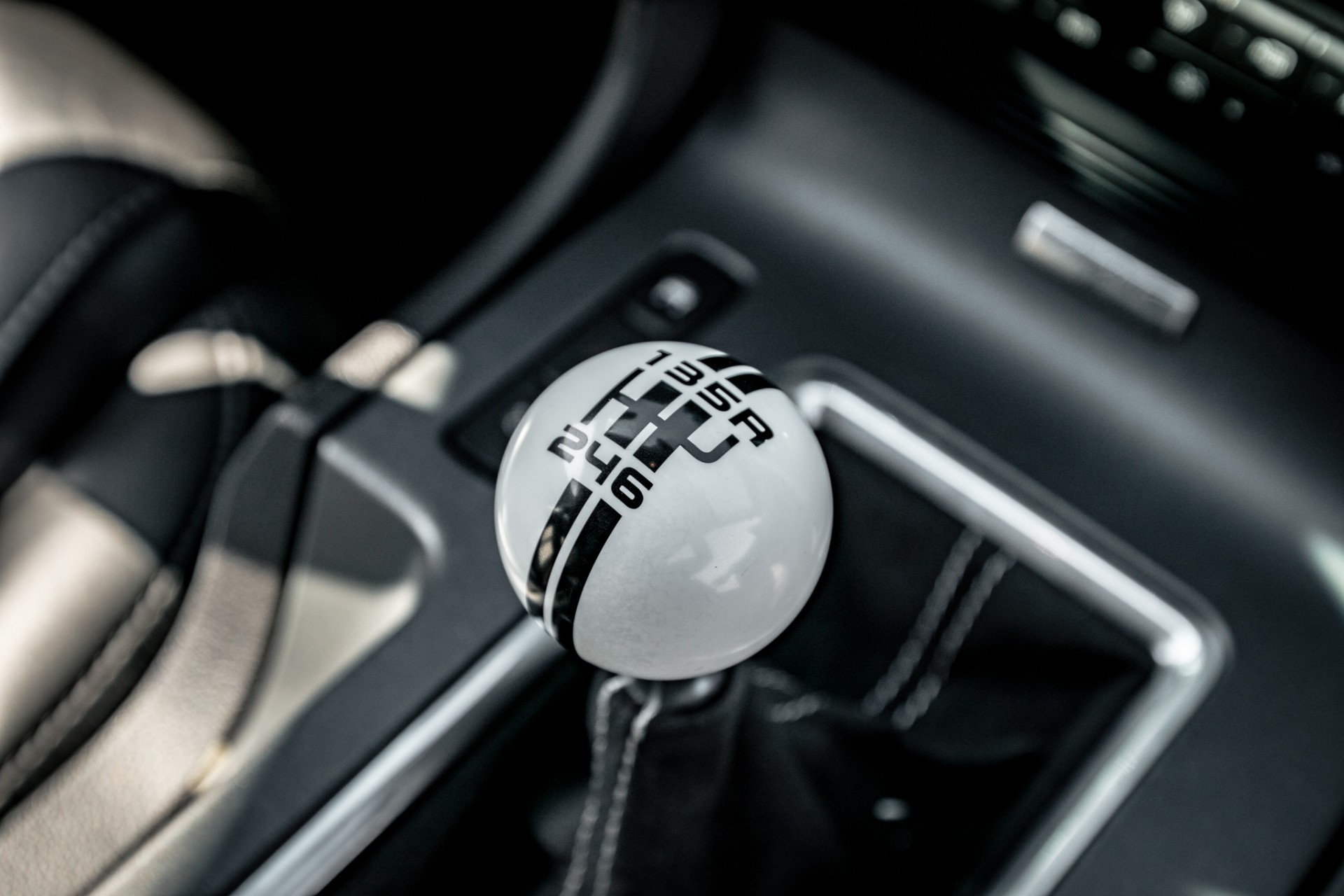 2010 Ford Shelby GT500 10