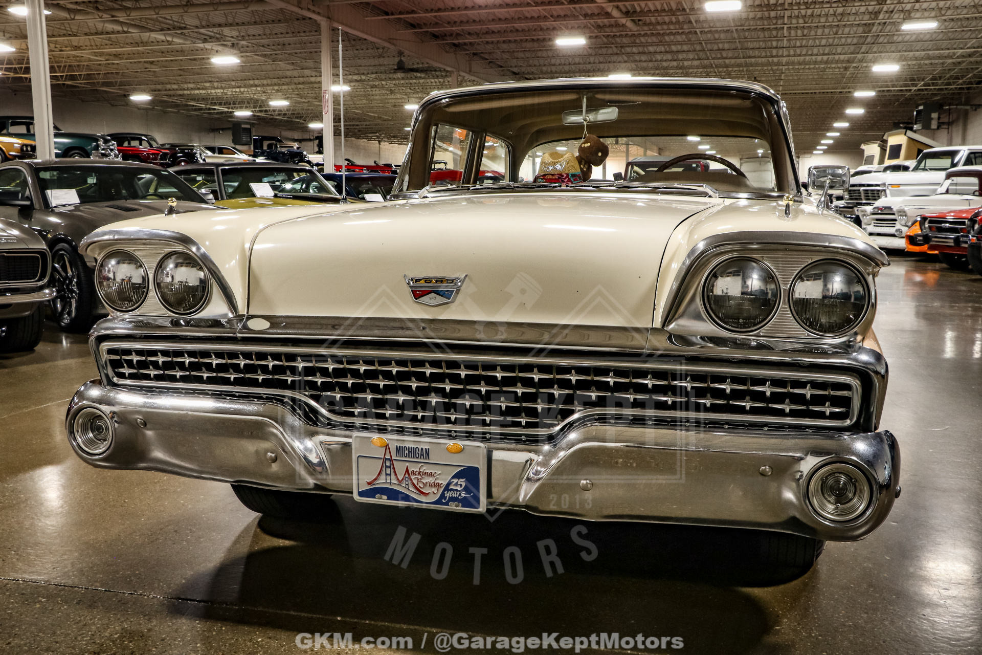 1959 Ford Fairlane 16