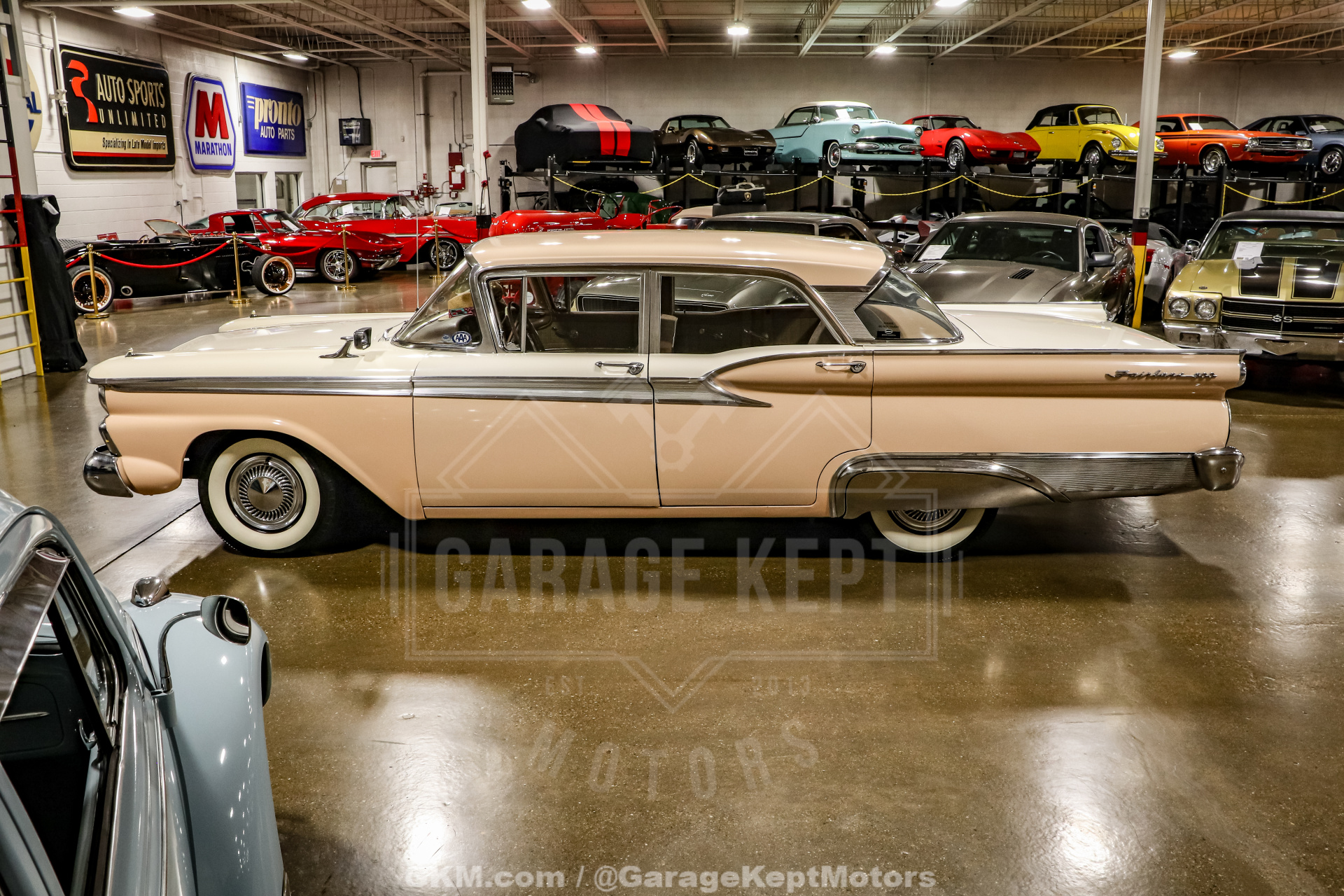 1959 Ford Fairlane 4