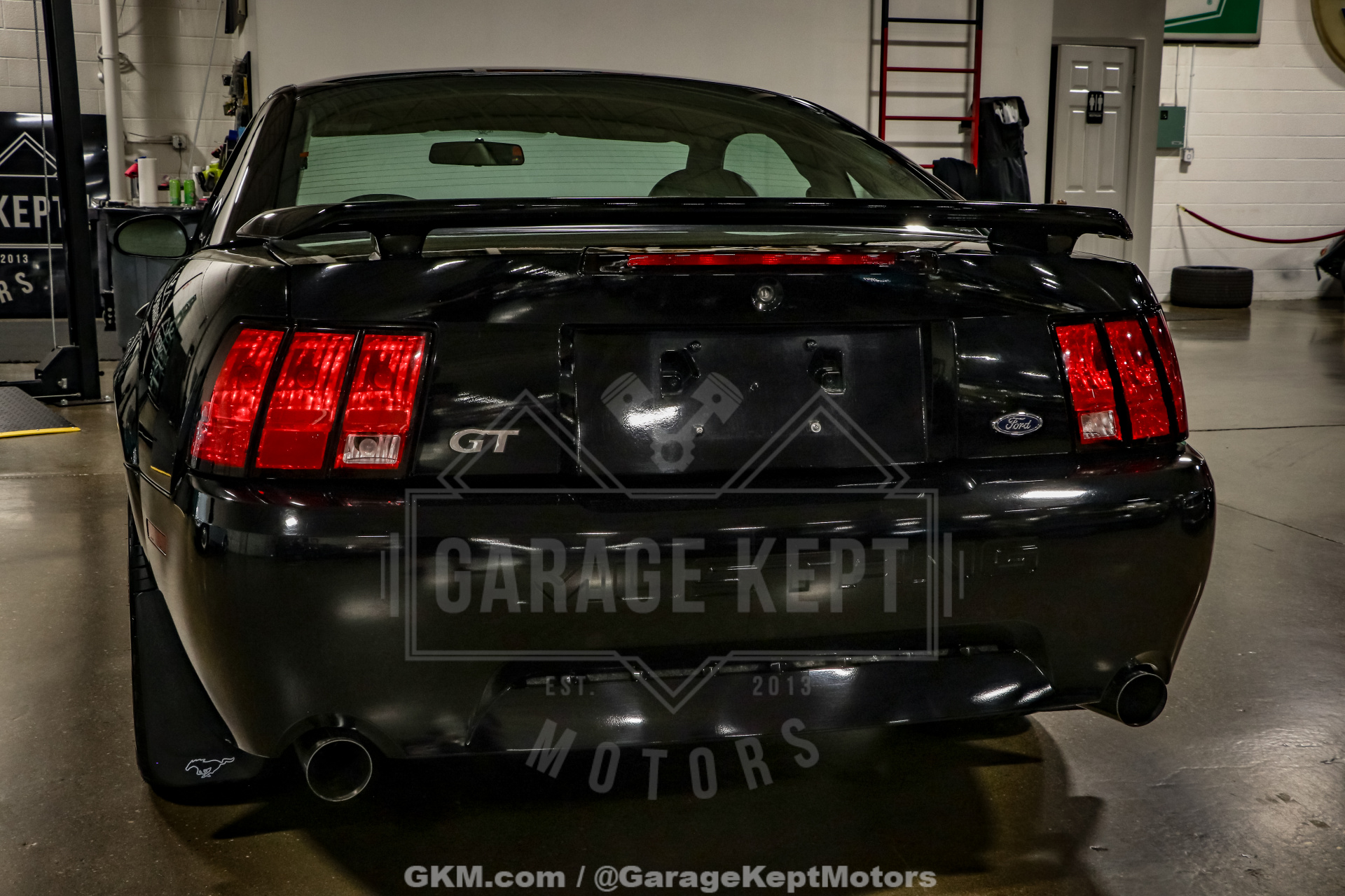 2003 Ford Mustang 38