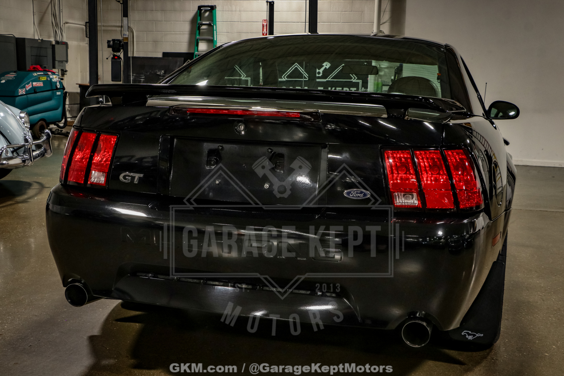 2003 Ford Mustang 39