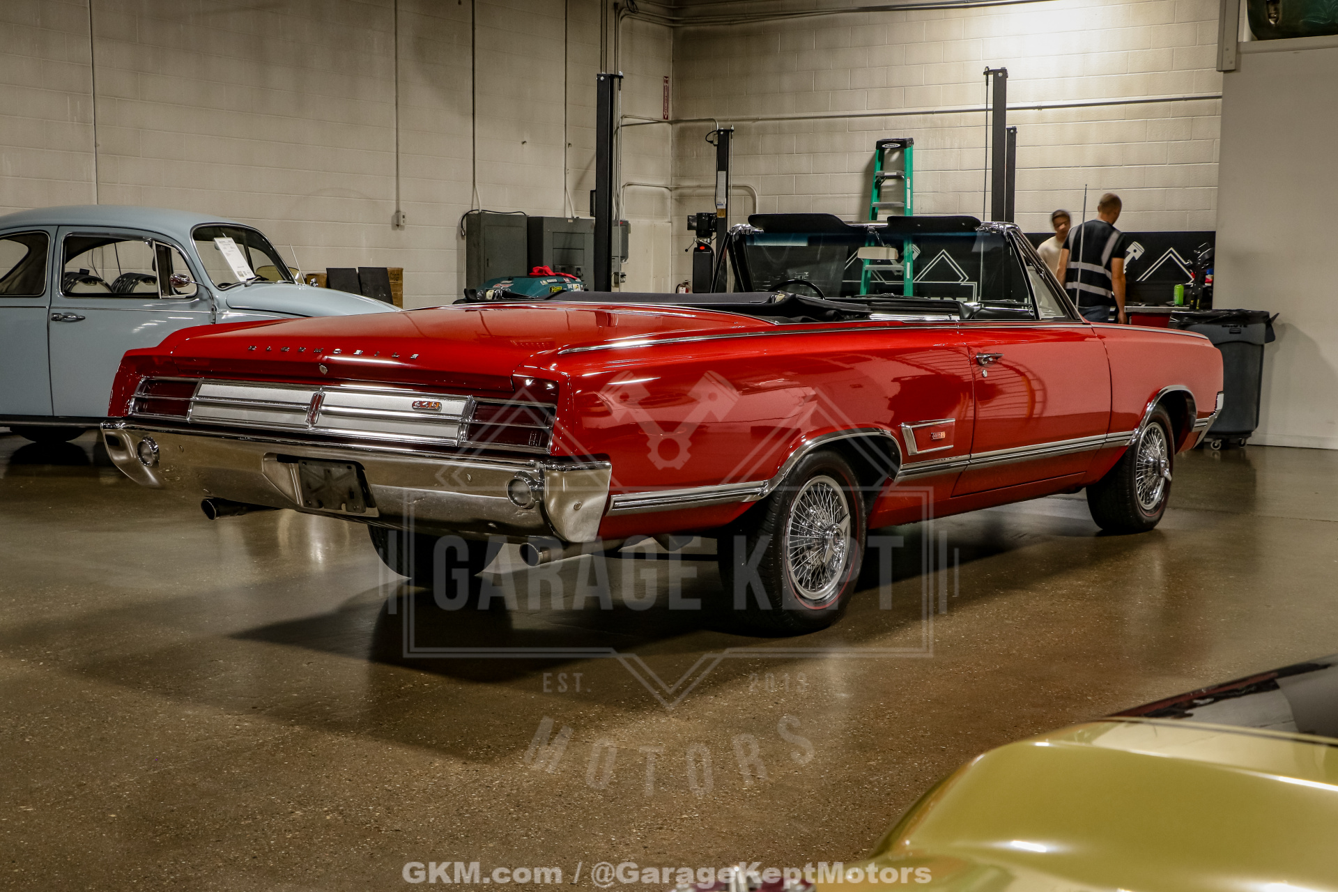 1965 Oldsmobile Cutlass 442 Convertible 23