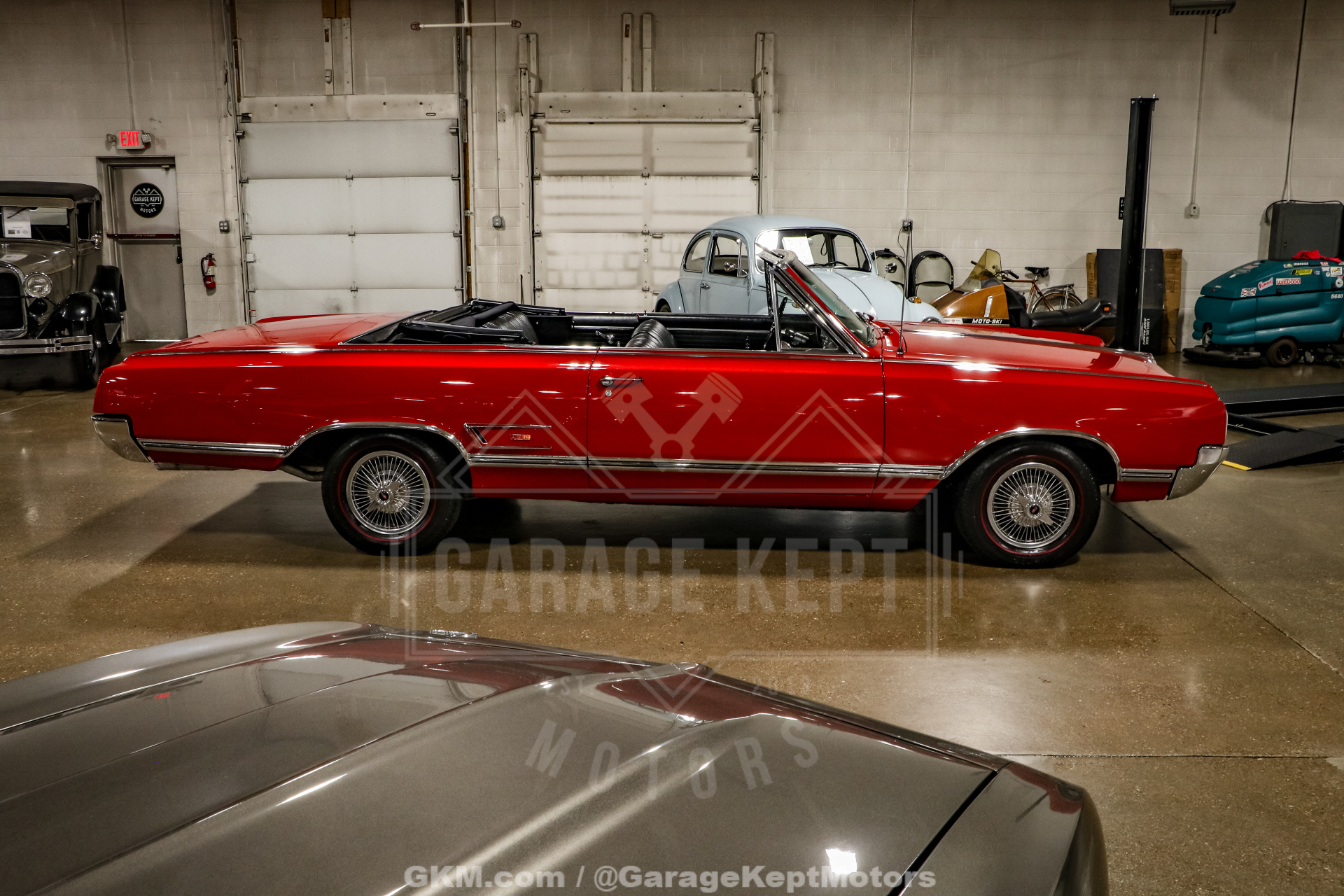 1965 Oldsmobile Cutlass 442 Convertible 25