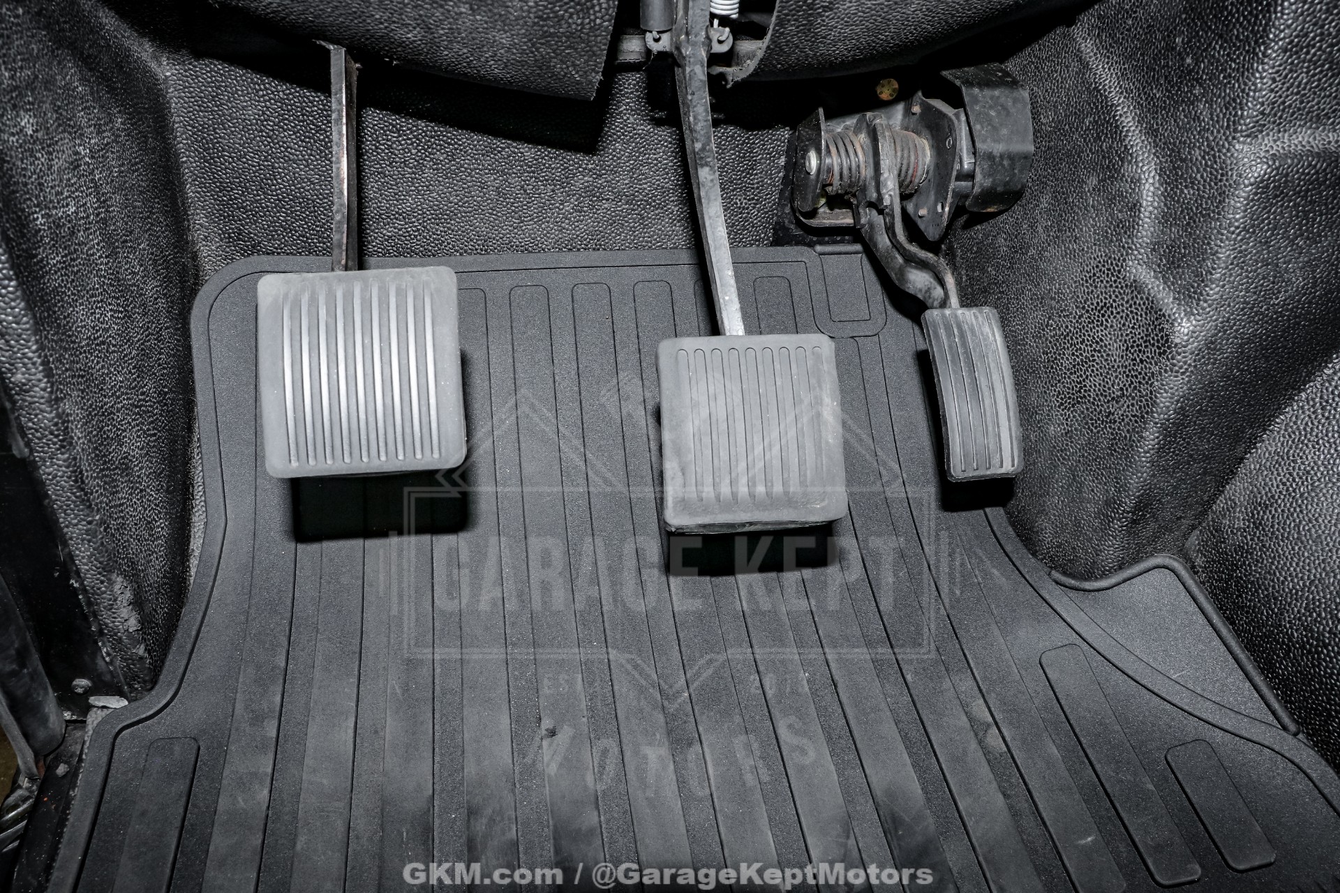 2000 Land Rover Defender 130 117