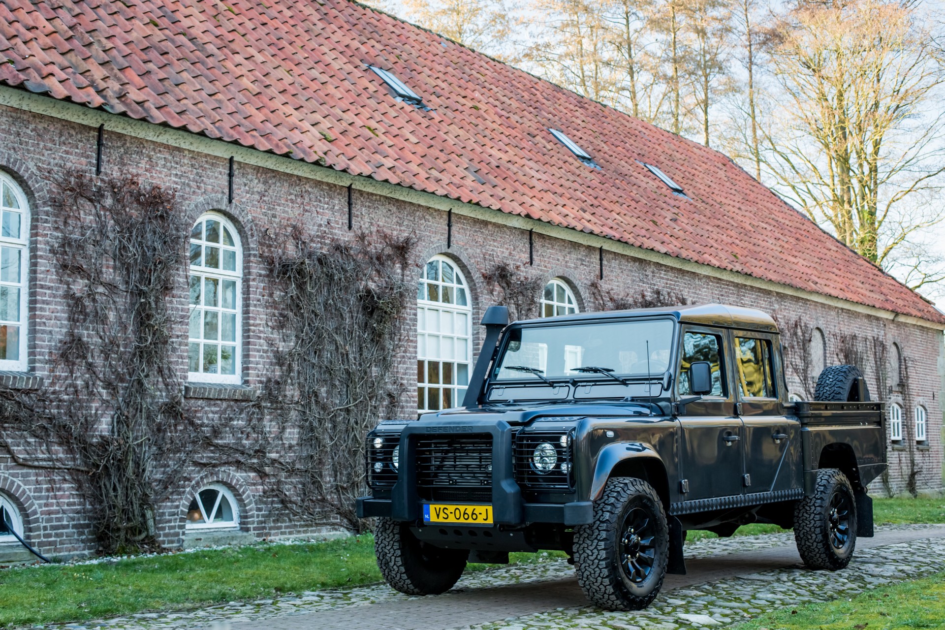 2000 Land Rover Defender 130 203