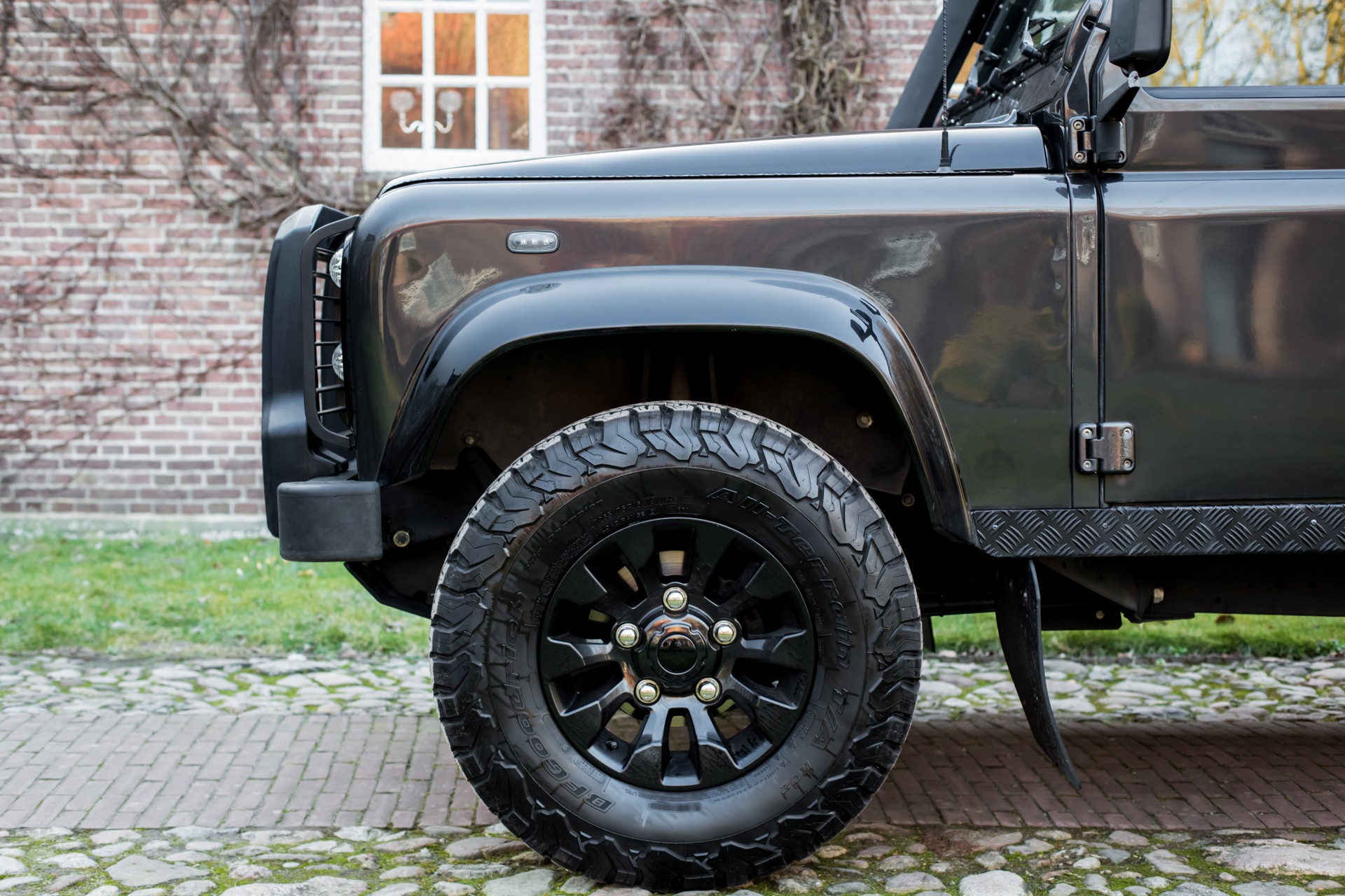 2000 Land Rover Defender 130 204