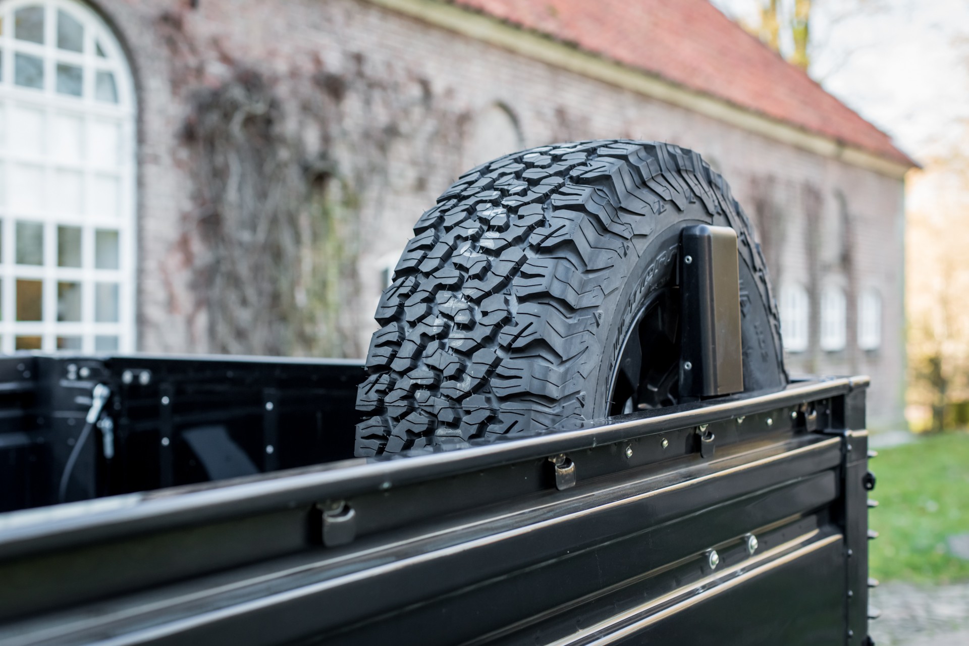 2000 Land Rover Defender 130 207