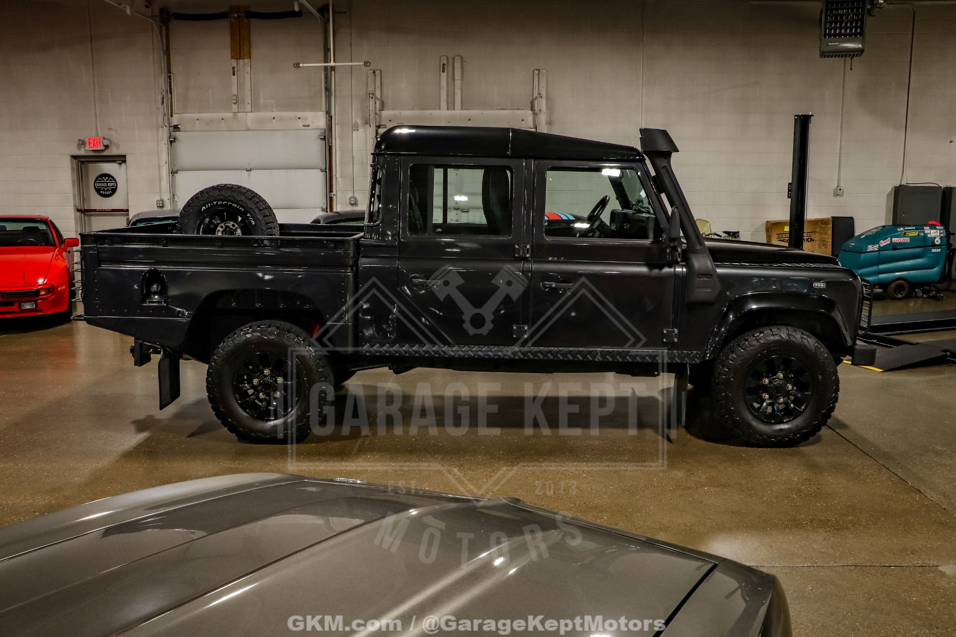 2000 Land Rover Defender 130 21