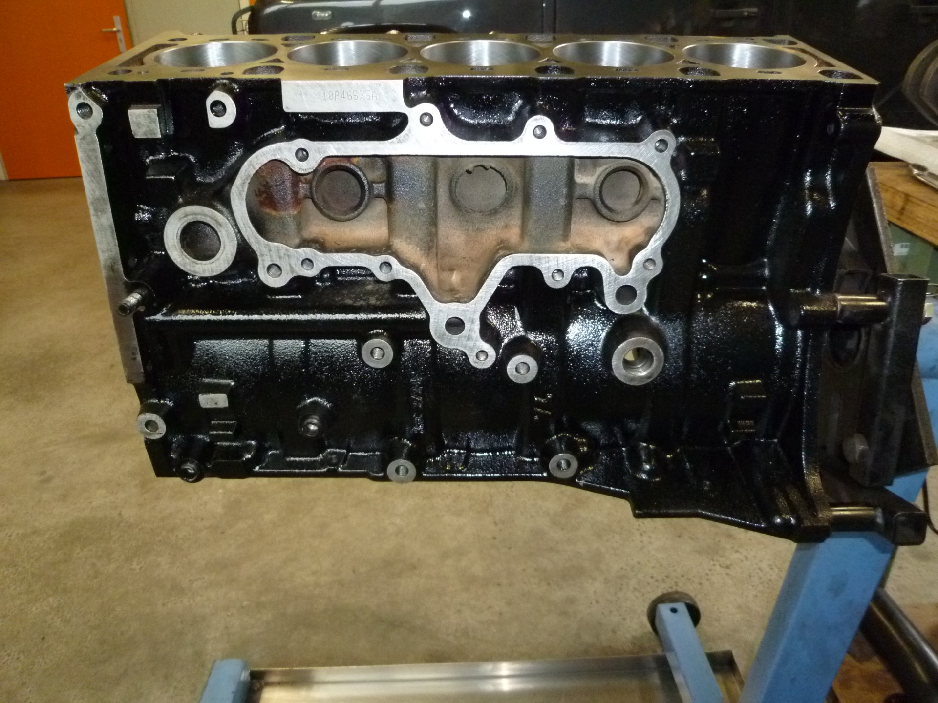 2000 Land Rover Defender 130 240